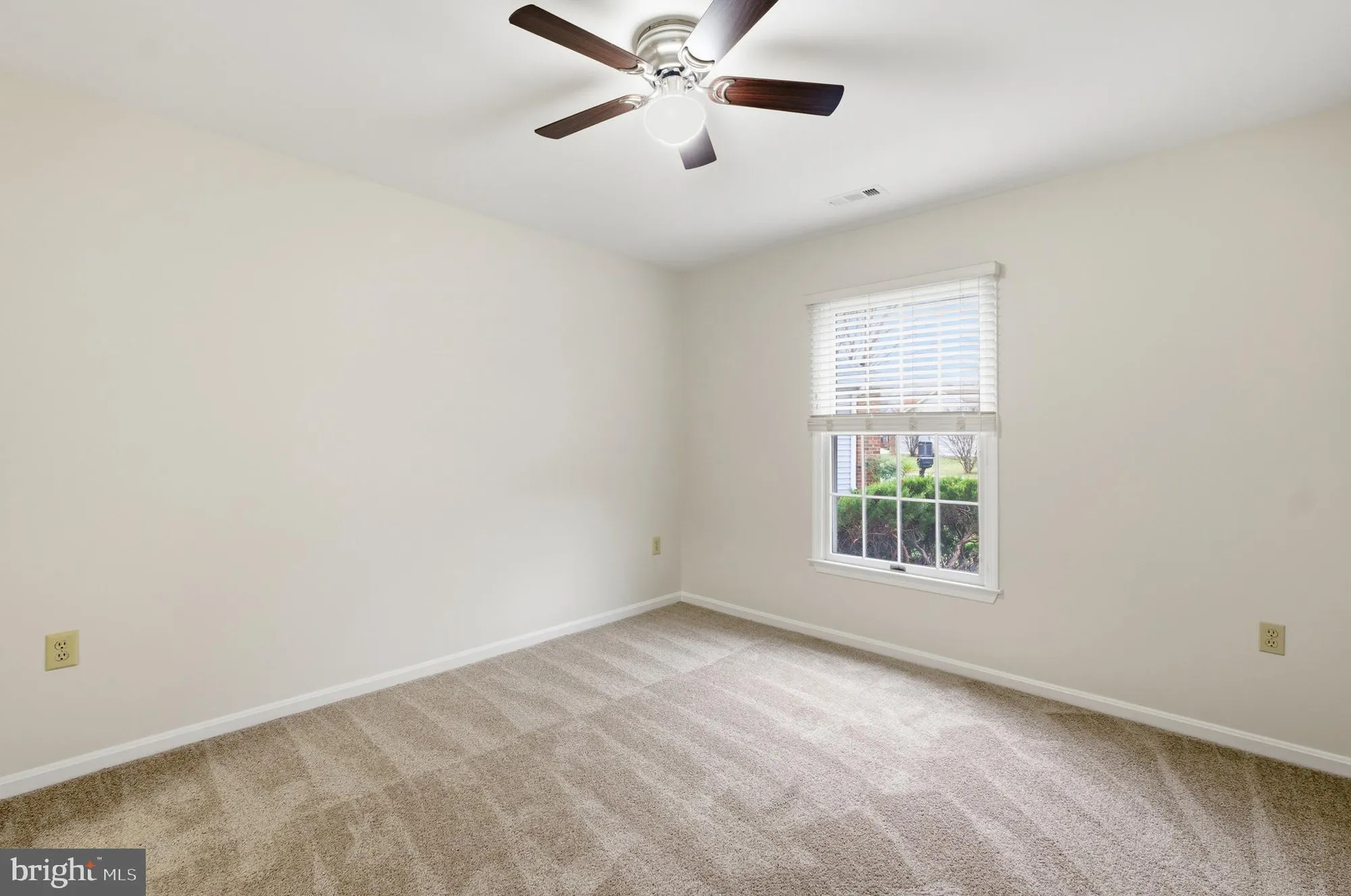 Property Slideshow image 23 of 42 | 2705 coxswain pl, Annapolis, MD, 21401