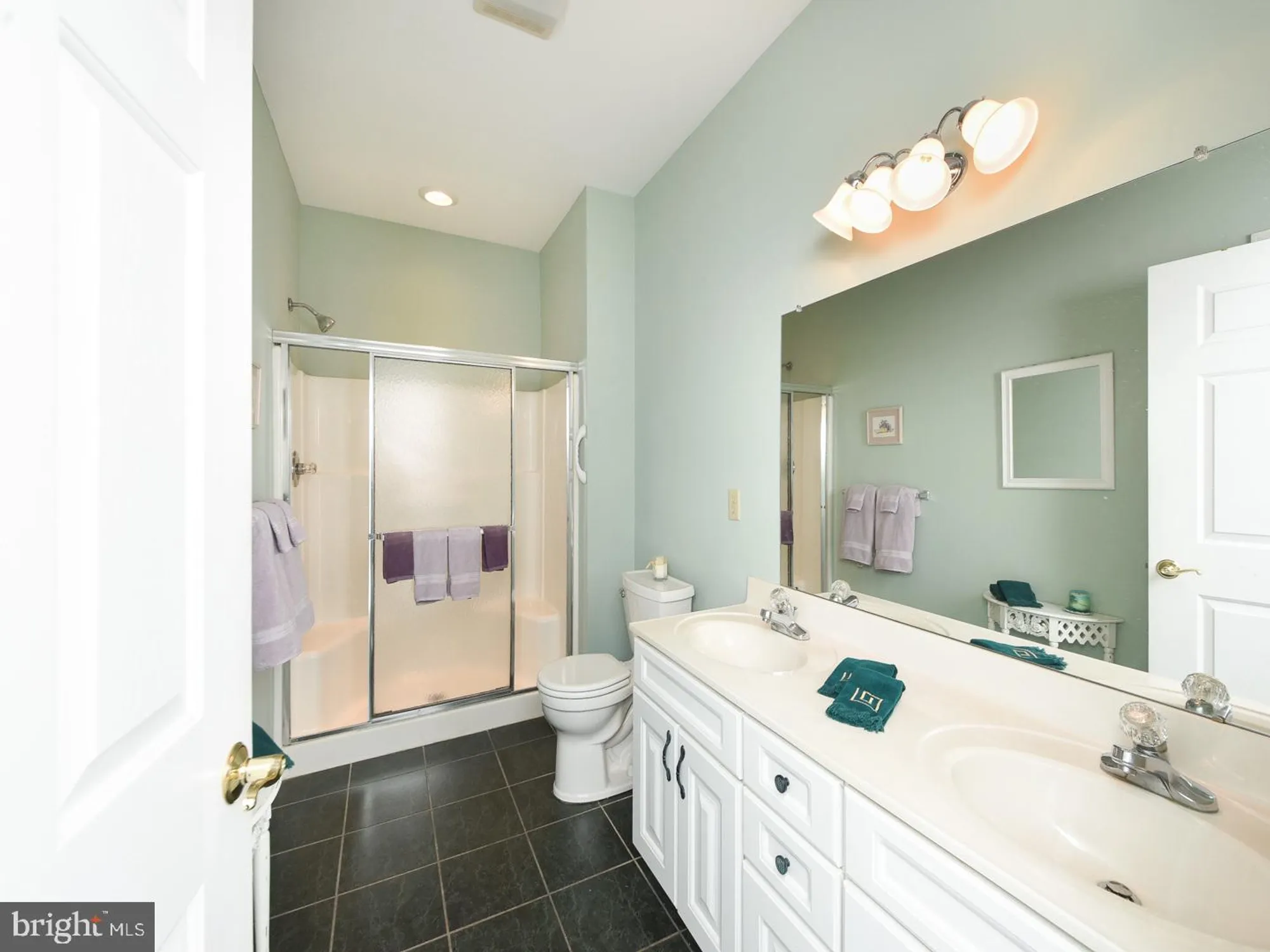 Property Slideshow image 24 of 34 | 3113 arbour green ct, Hatfield, PA, 19440