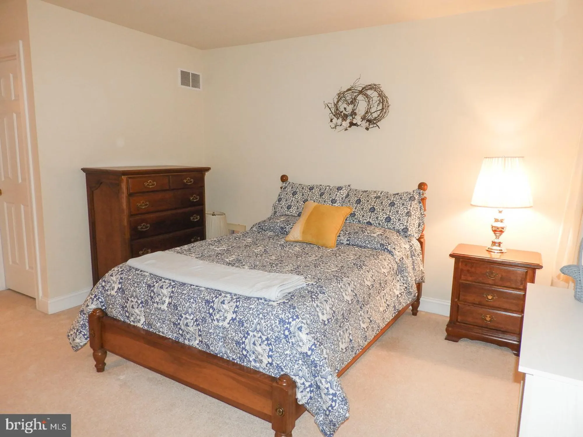 Property Slideshow image 30 of 34 | 3113 arbour green ct, Hatfield, PA, 19440