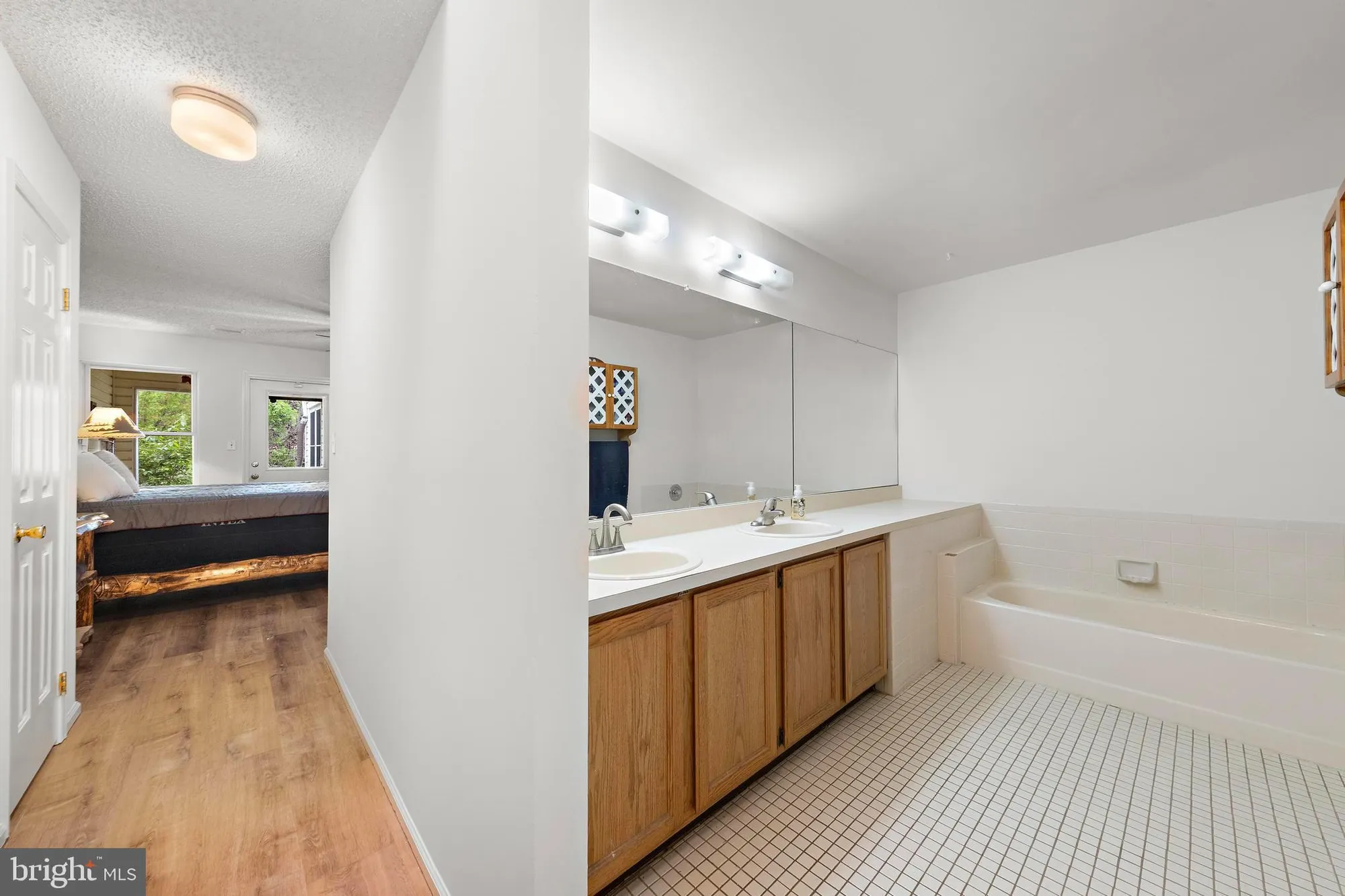 Property Slideshow image 33 of 60 | 107 deerfield dr, Manahawkin, NJ, 08050