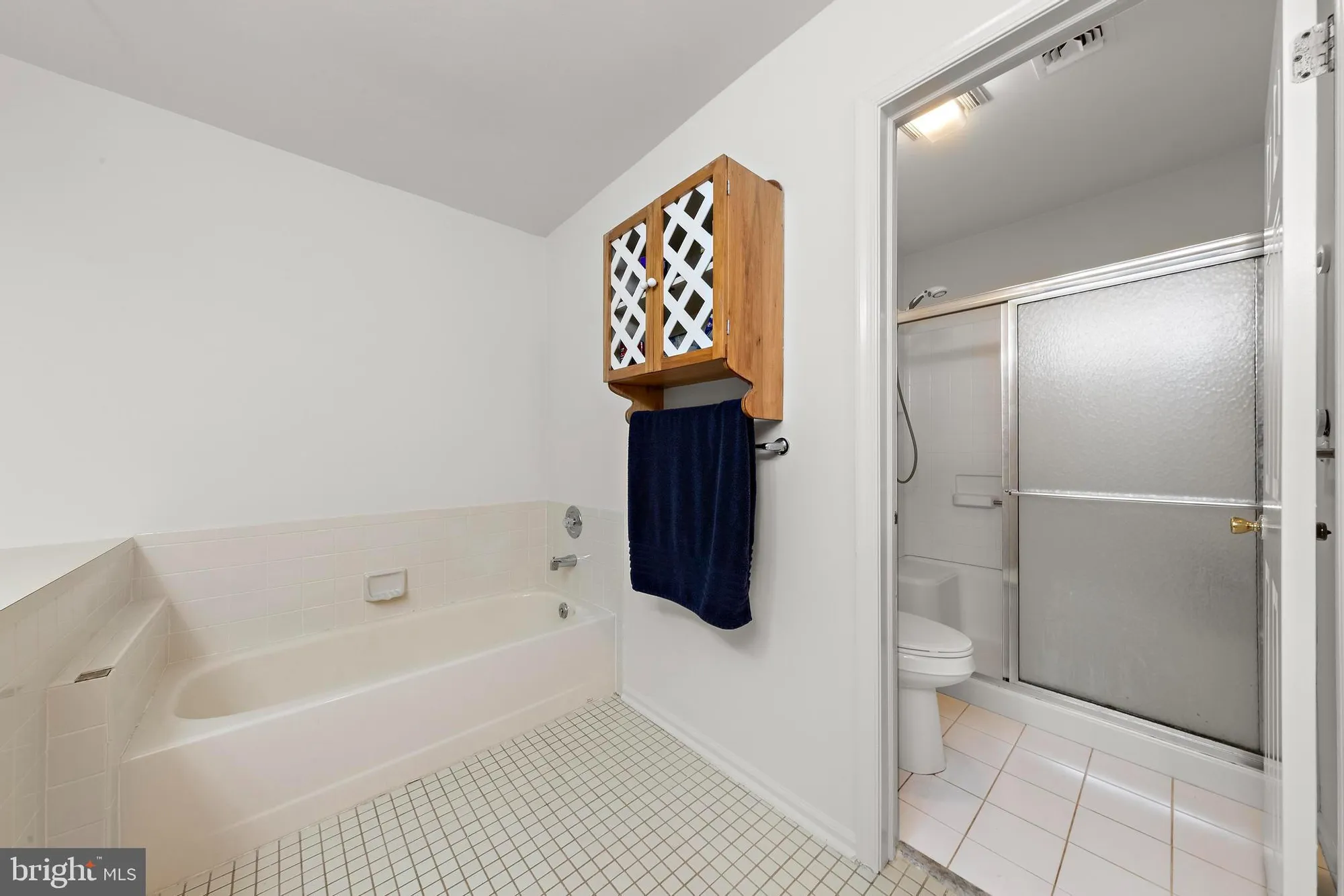 Property Slideshow image 35 of 60 | 107 deerfield dr, Manahawkin, NJ, 08050