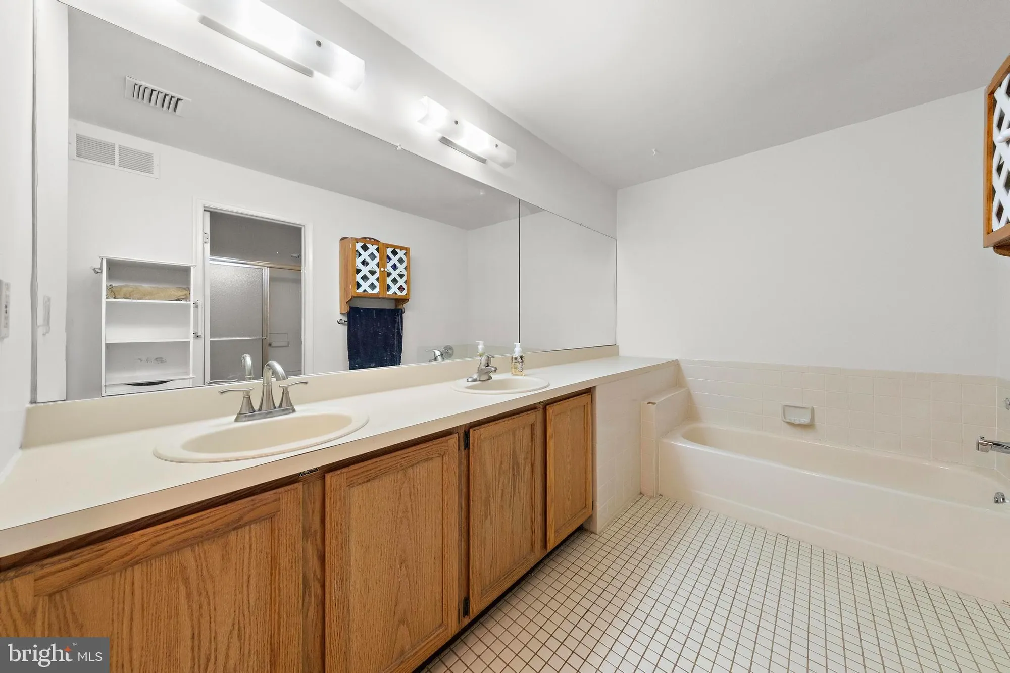 Property Slideshow image 34 of 60 | 107 deerfield dr, Manahawkin, NJ, 08050