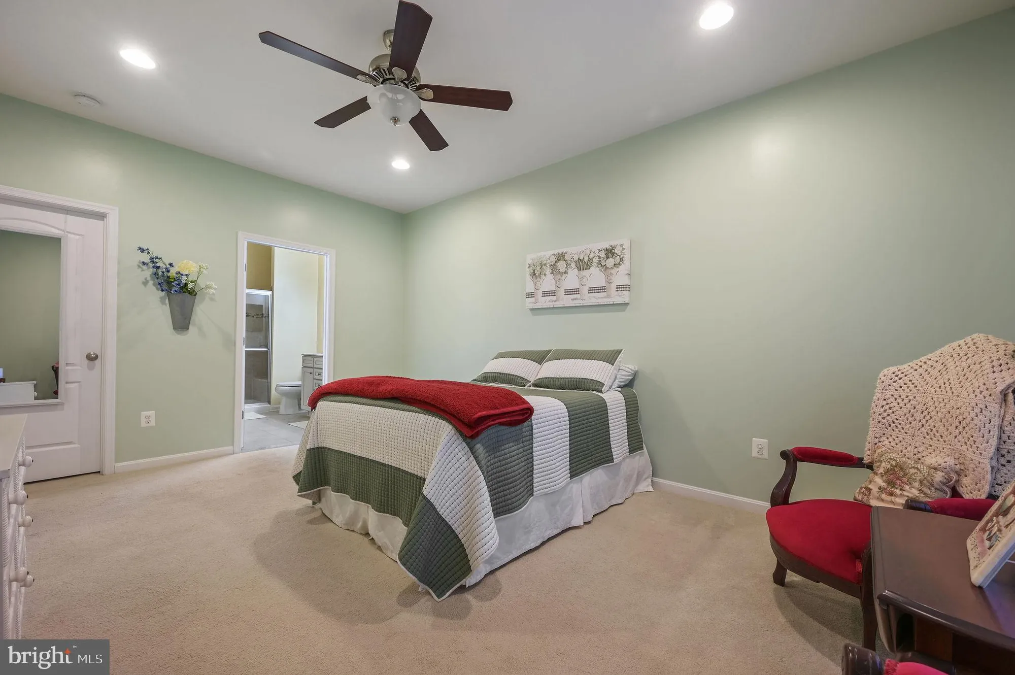 Property Slideshow image 19 of 25 | 133 candor ln, Dover, DE, 19901