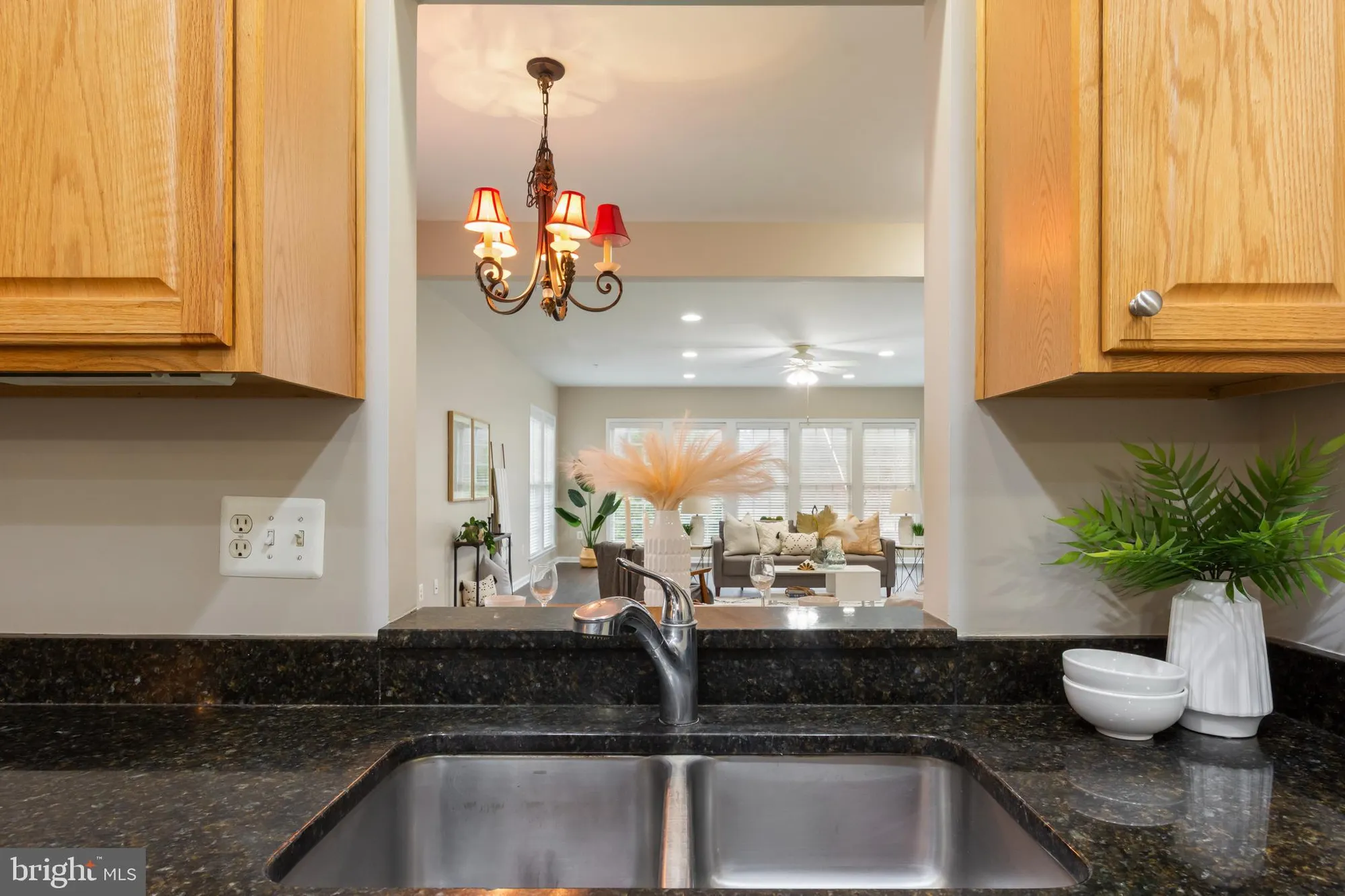 Property Slideshow image 6 of 40 | 8 hayride ln # 222, Taneytown, MD, 21787