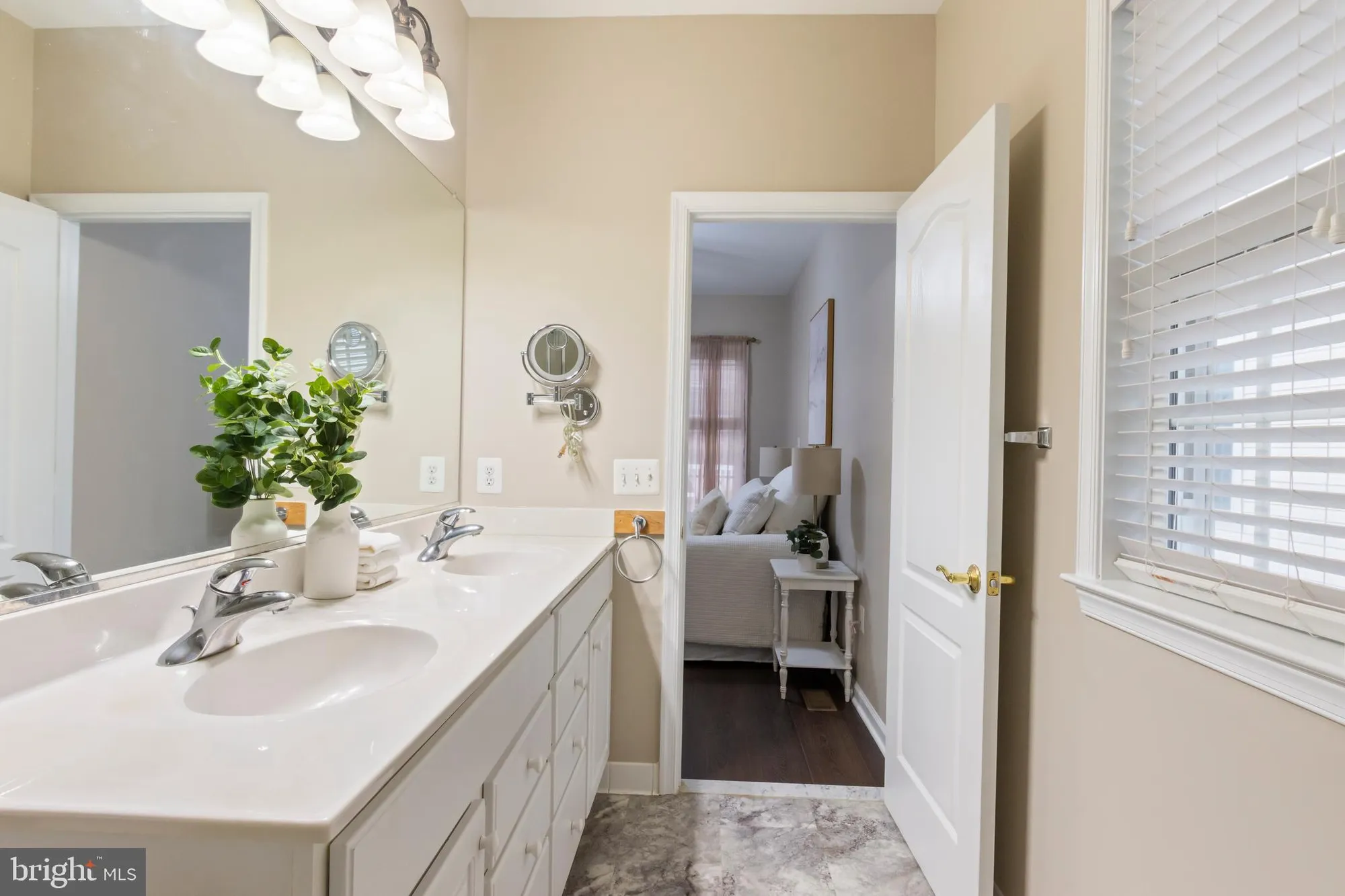 Property Slideshow image 25 of 40 | 8 hayride ln # 222, Taneytown, MD, 21787