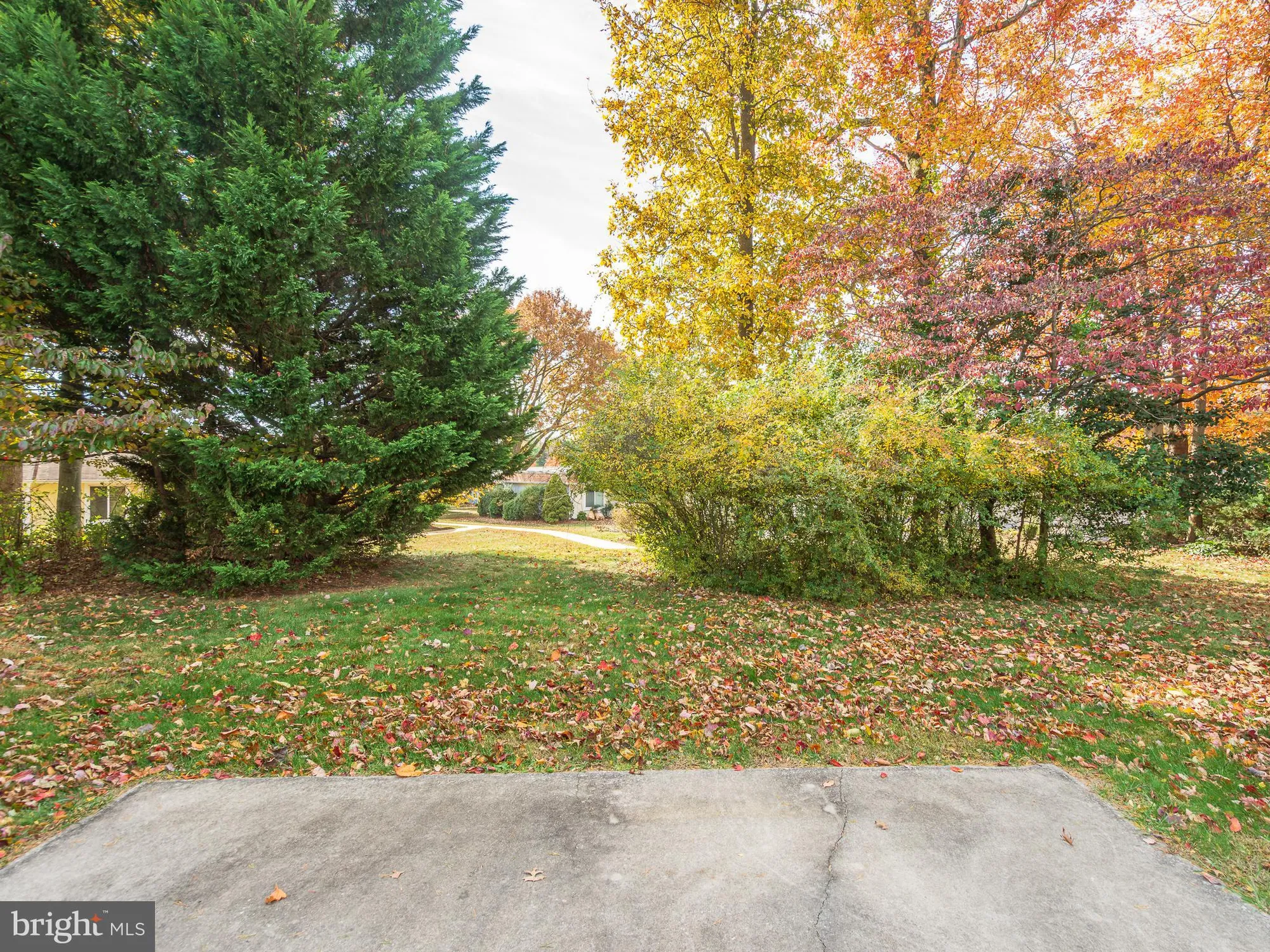Property Slideshow image 5 of 34 | 15422 bramblewood dr # 21-b, Silver Spring, MD, 20906
