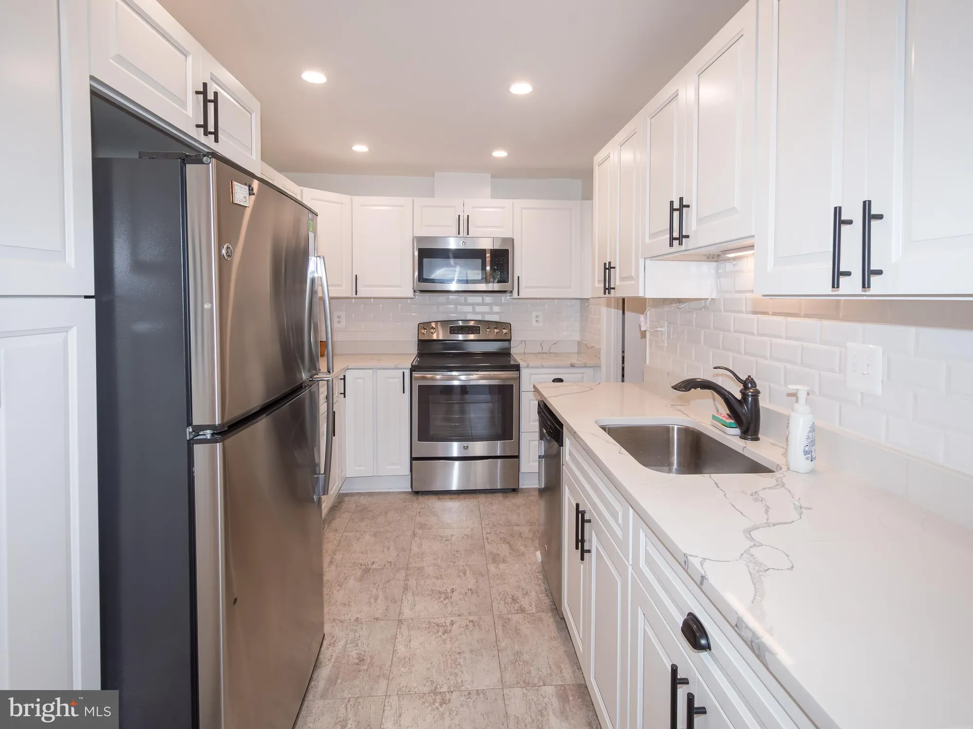 Property Slideshow image 15 of 34 | 15422 bramblewood dr # 21-b, Silver Spring, MD, 20906