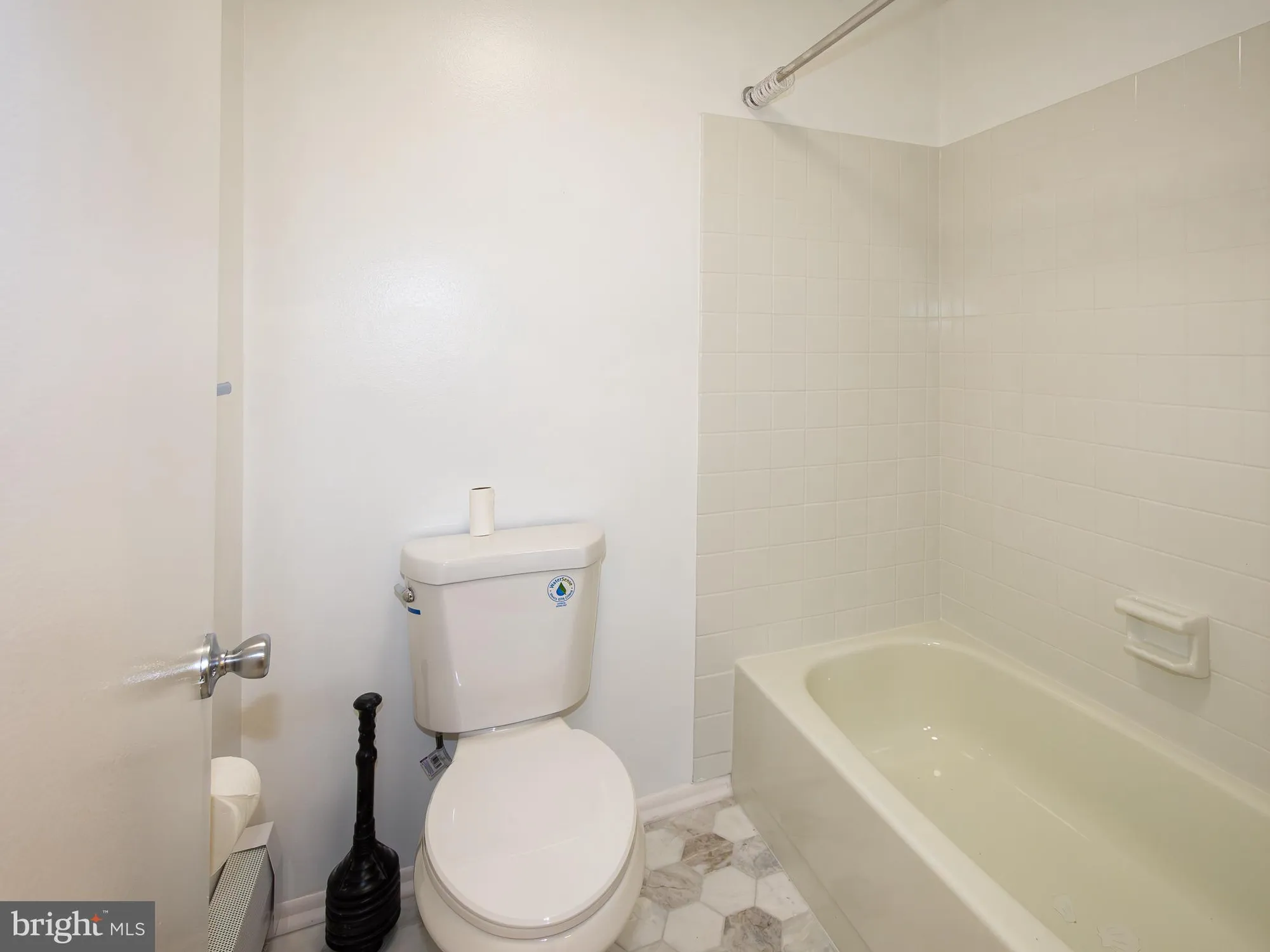 Property Slideshow image 29 of 34 | 15422 bramblewood dr # 21-b, Silver Spring, MD, 20906