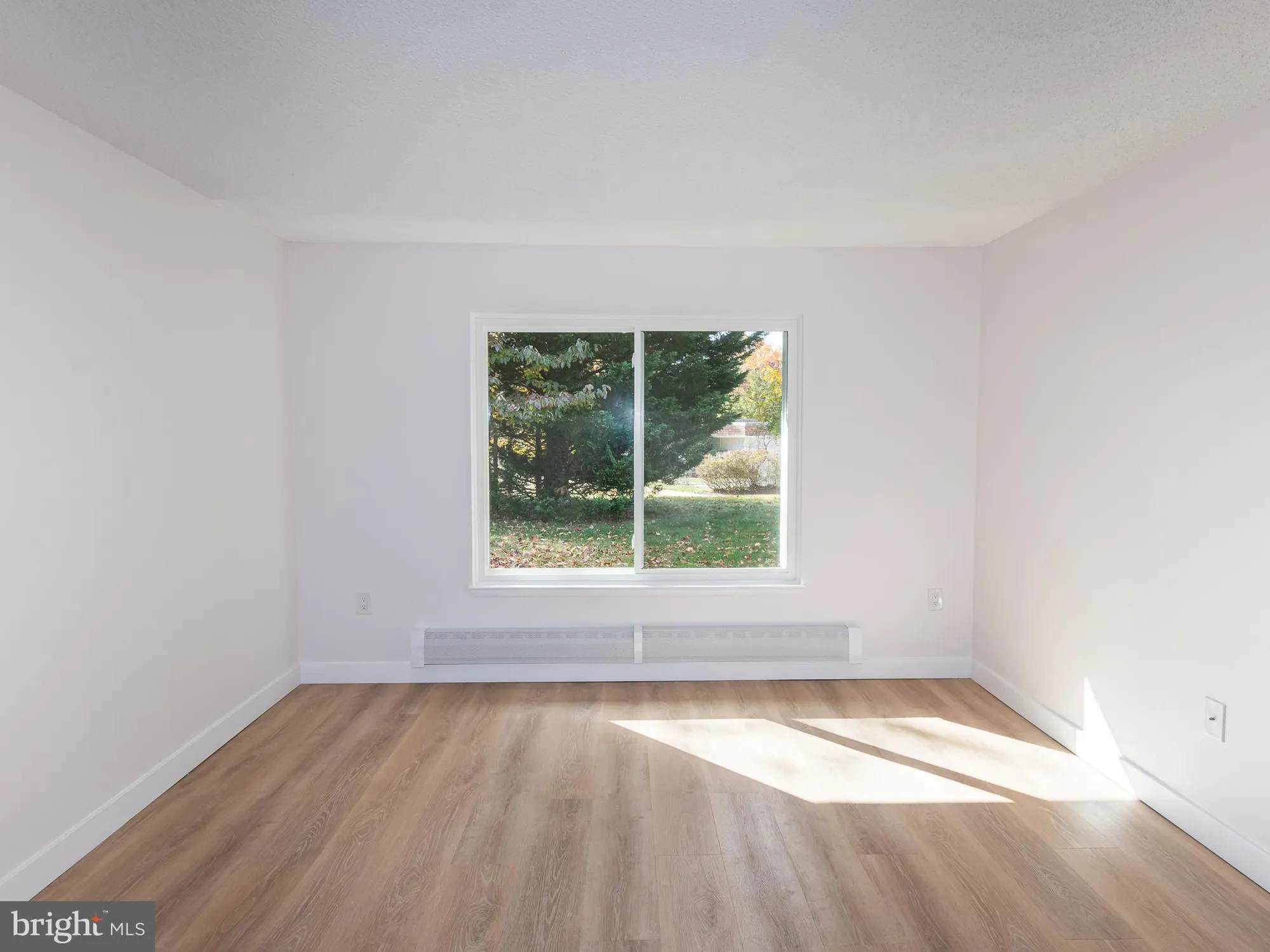 Property Slideshow image 31 of 34 | 15422 bramblewood dr # 21-b, Silver Spring, MD, 20906