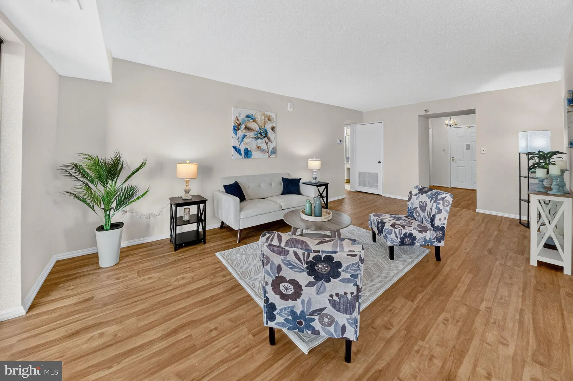 Property Slideshow image 9 of 38 | 15107 interlachen dr 2-1025, Silver Spring, MD, 20906