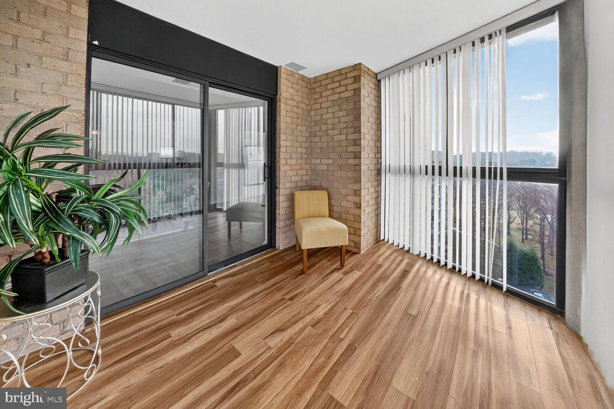 Property Slideshow image 6 of 38 | 15107 interlachen dr 2-1025, Silver Spring, MD, 20906