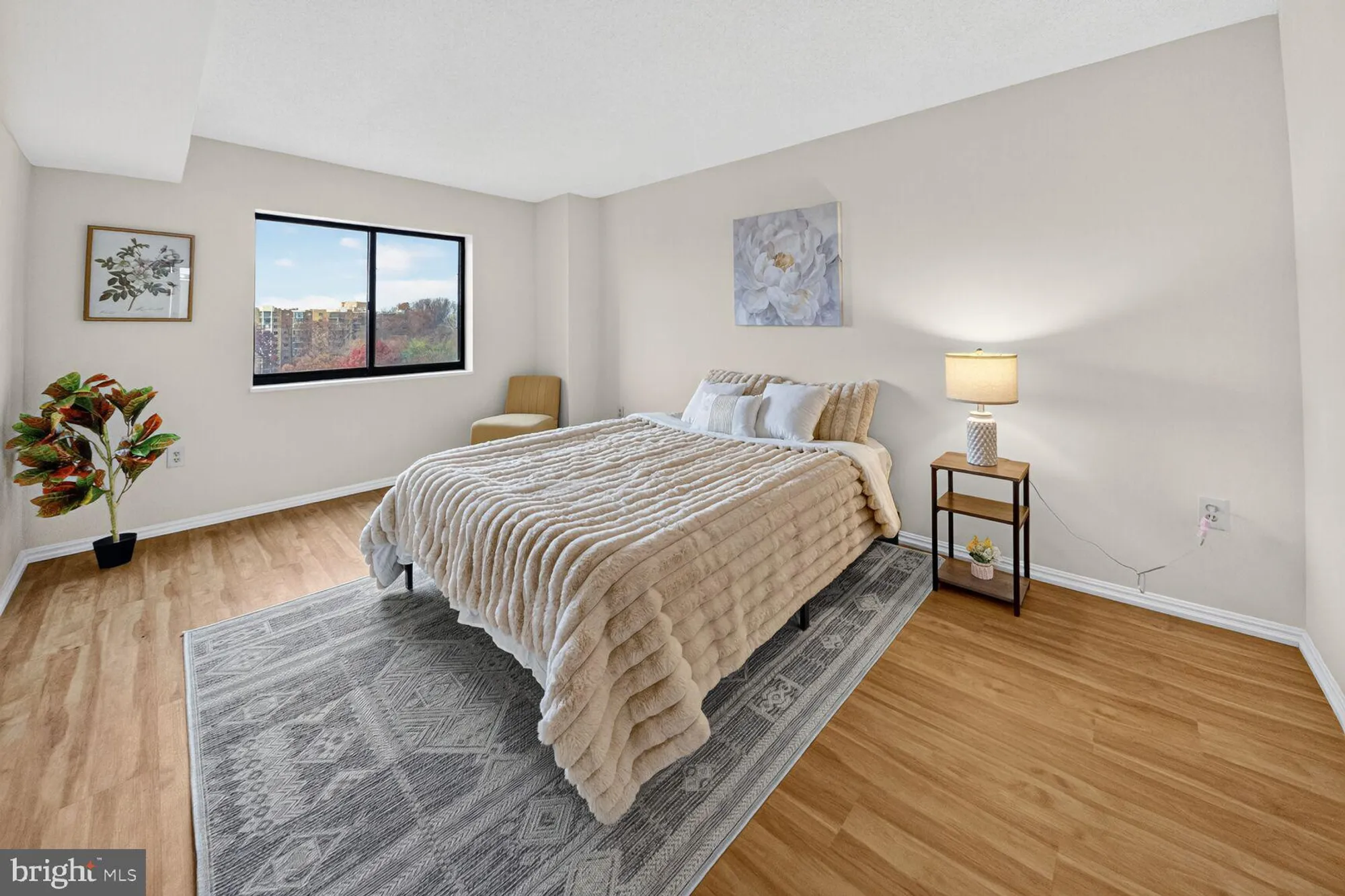 Property Slideshow image 8 of 38 | 15107 interlachen dr 2-1025, Silver Spring, MD, 20906