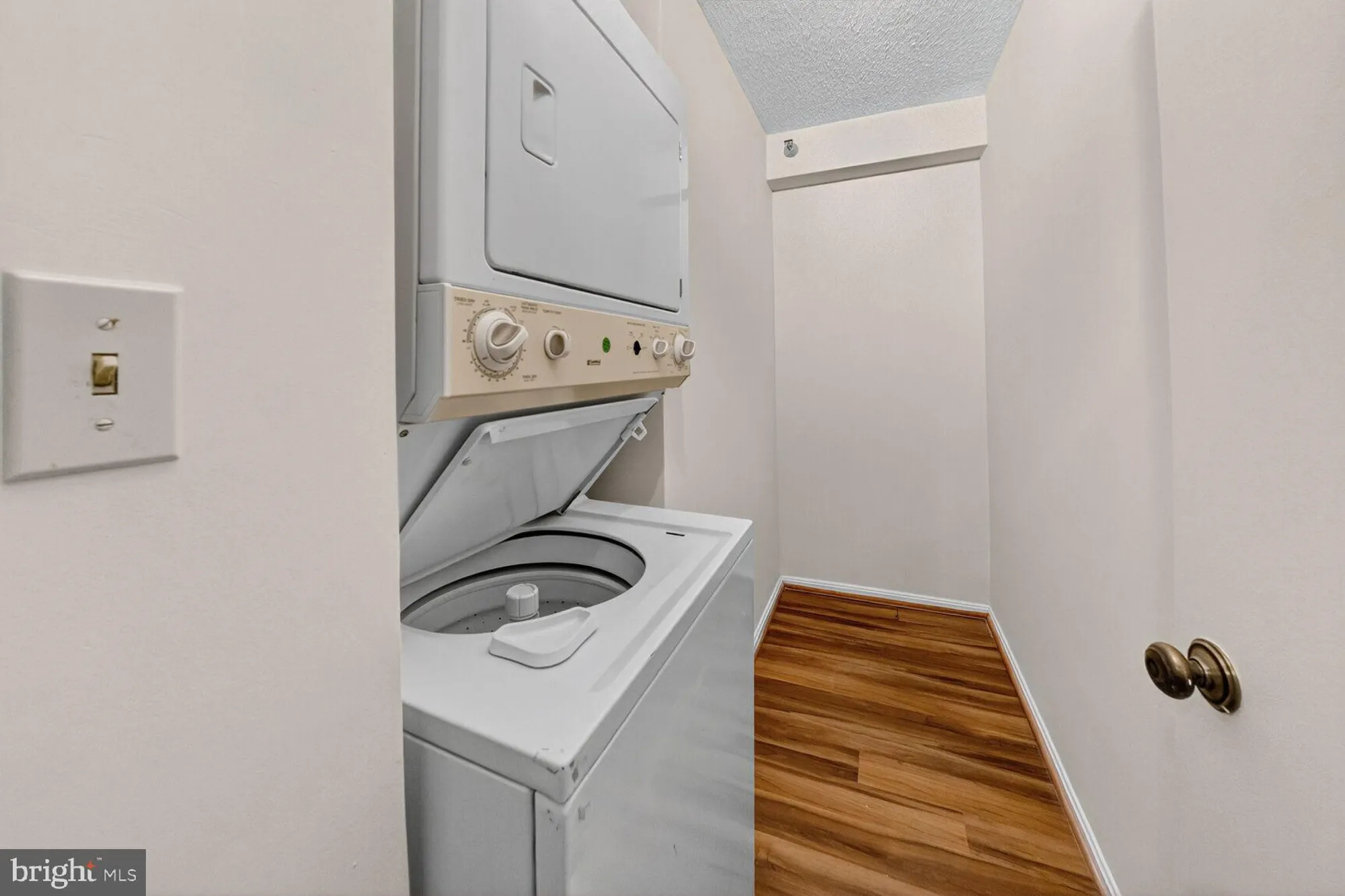 Property Slideshow image 22 of 38 | 15107 interlachen dr 2-1025, Silver Spring, MD, 20906