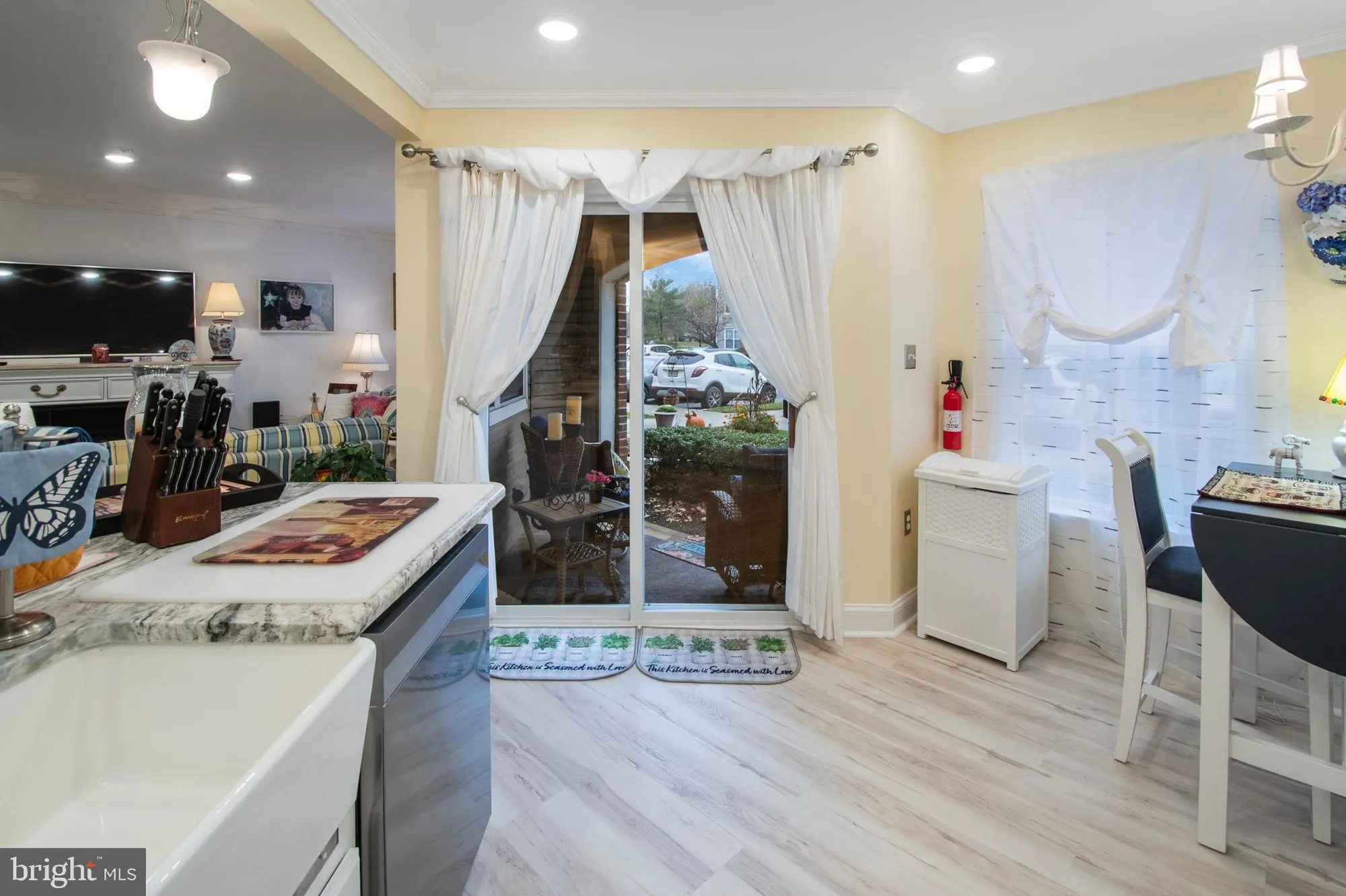 Property Slideshow image 19 of 46 | 511 mowat cir, Hamilton, NJ, 08690