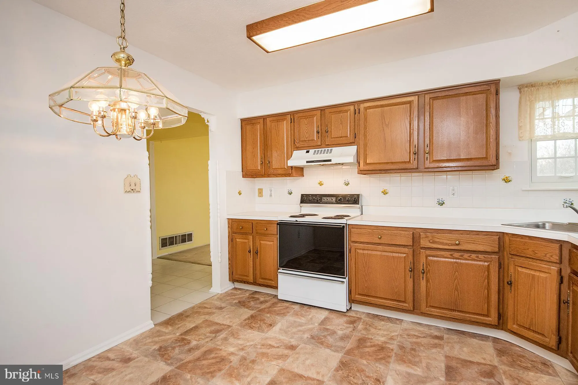 Property Slideshow image 11 of 35 | 422 elderberry ct, Mount Laurel, NJ, 08054