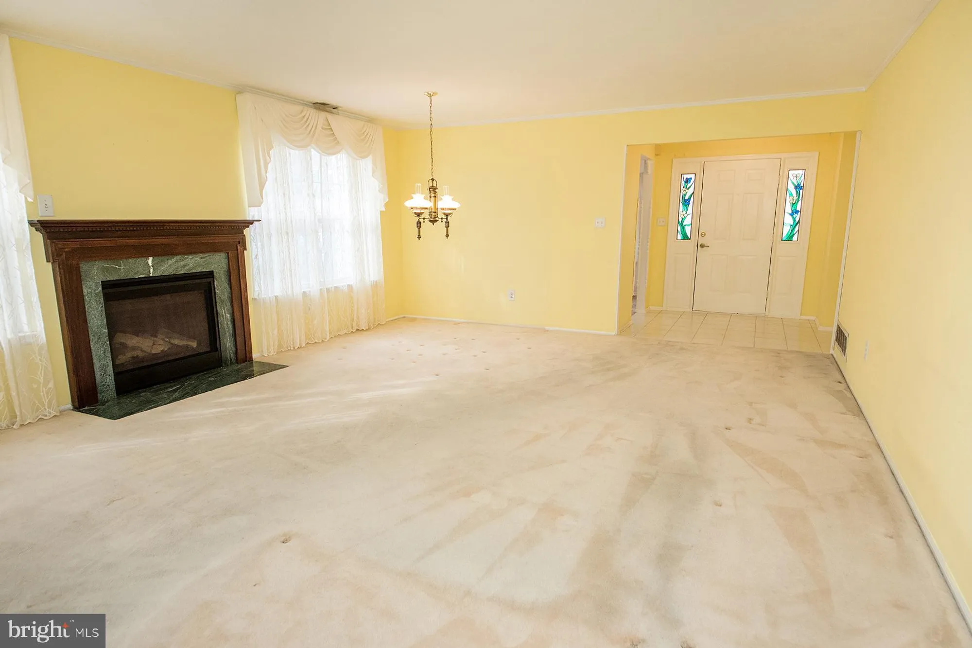 Property Slideshow image 5 of 35 | 422 elderberry ct, Mount Laurel, NJ, 08054