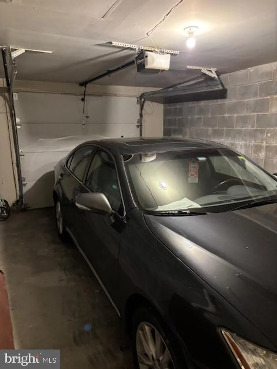 Property Slideshow image 5 of 10 | 2905 saintsbury plz apt 312, Fairfax, VA, 22031