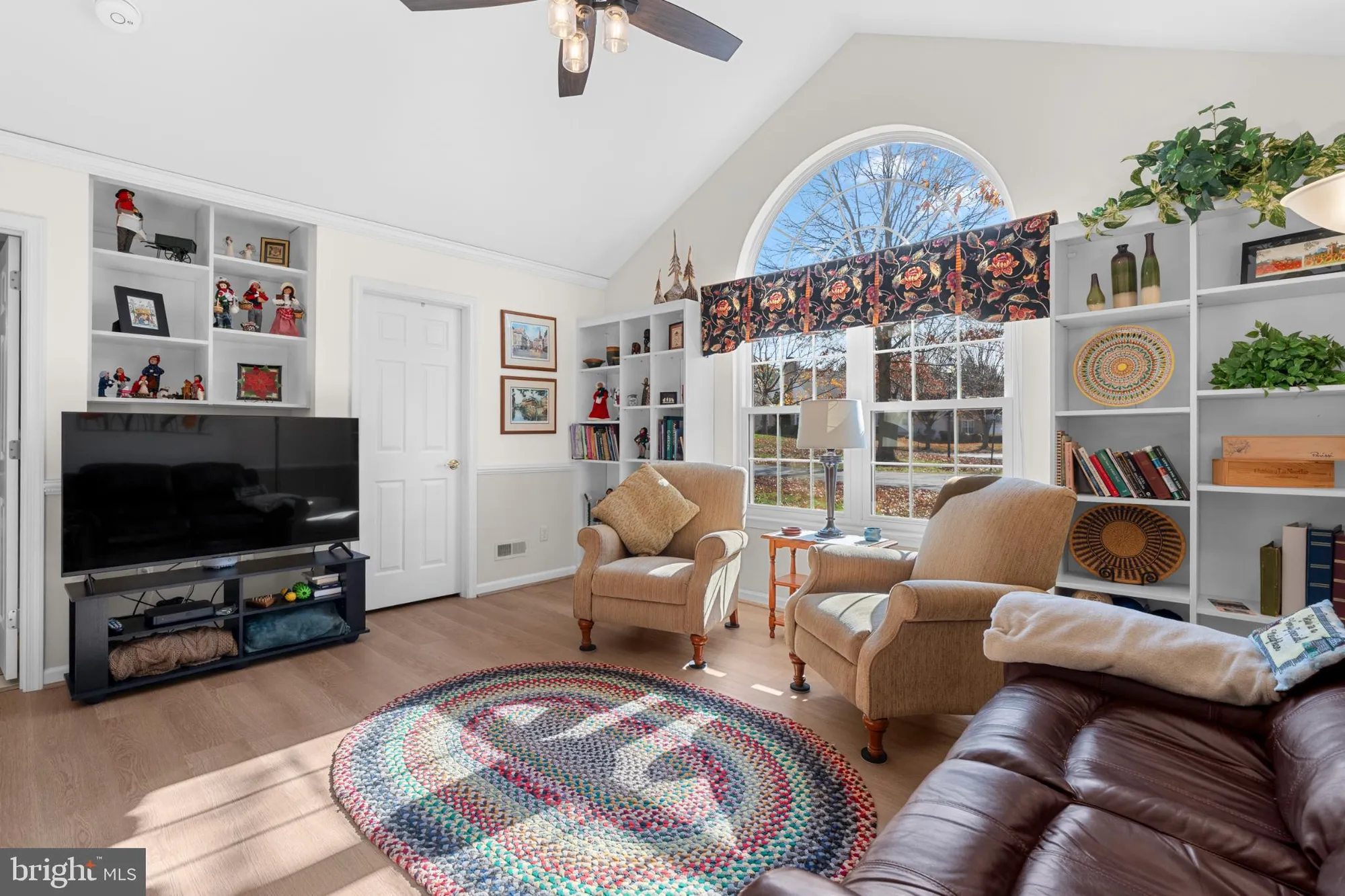 Property Slideshow image 14 of 23 | 124 hollybush cir, Souderton, PA, 18964