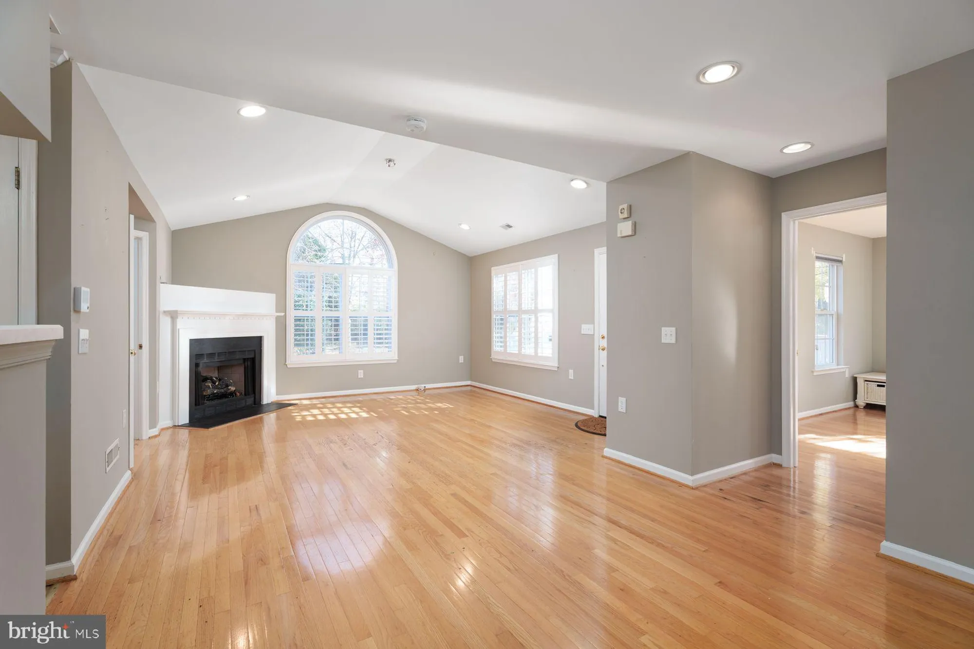 Property Slideshow image 4 of 23 | 131 point ct, Lawrence Township, NJ, 08648