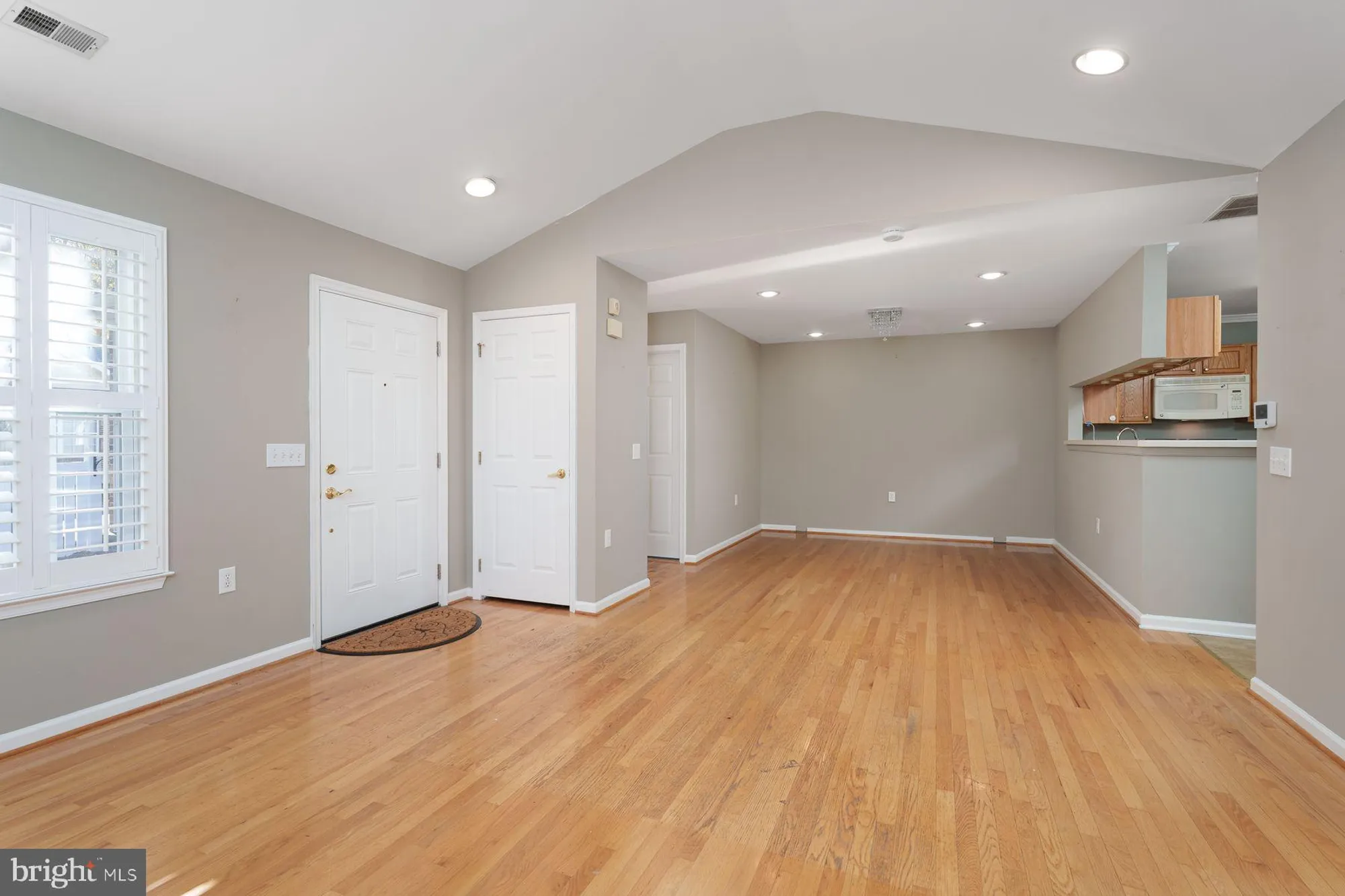 Property Slideshow image 9 of 23 | 131 point ct, Lawrence Township, NJ, 08648