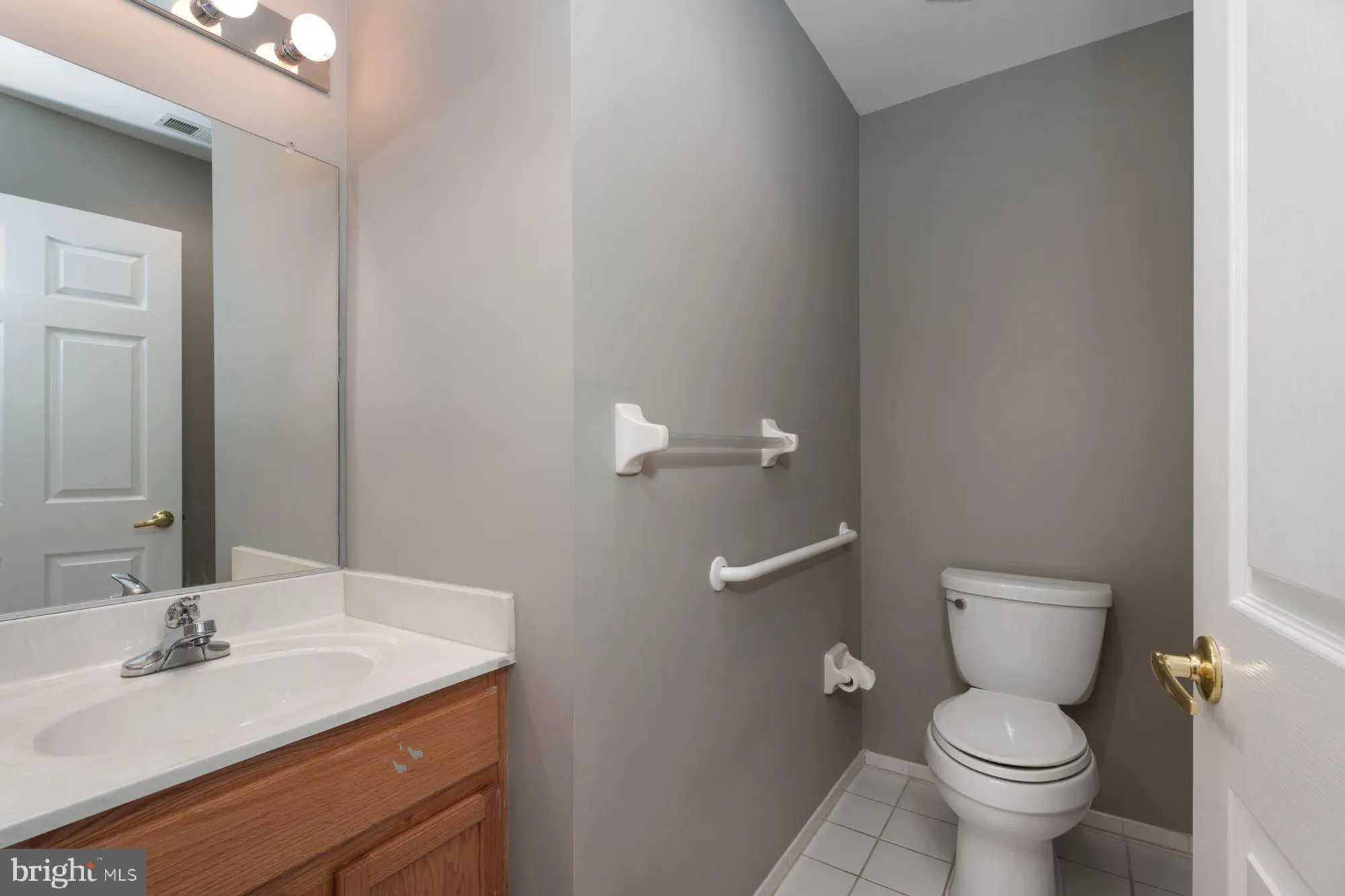 Property Slideshow image 12 of 23 | 131 point ct, Lawrence Township, NJ, 08648