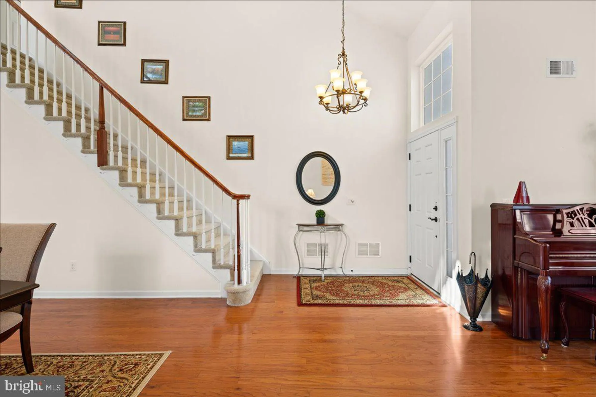 Property Slideshow image 4 of 65 | 9 bellingham dr, Kendall Park, NJ, 08824