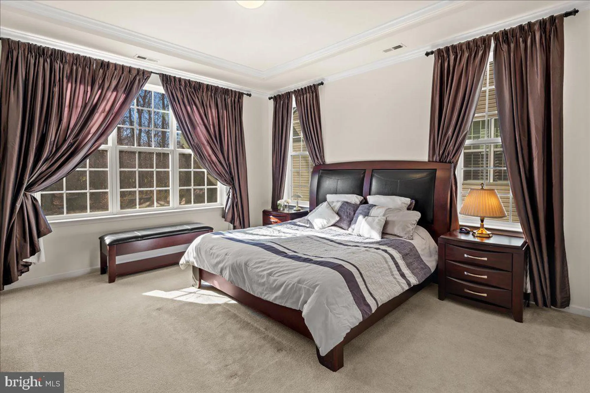 Property Slideshow image 21 of 65 | 9 bellingham dr, Kendall Park, NJ, 08824