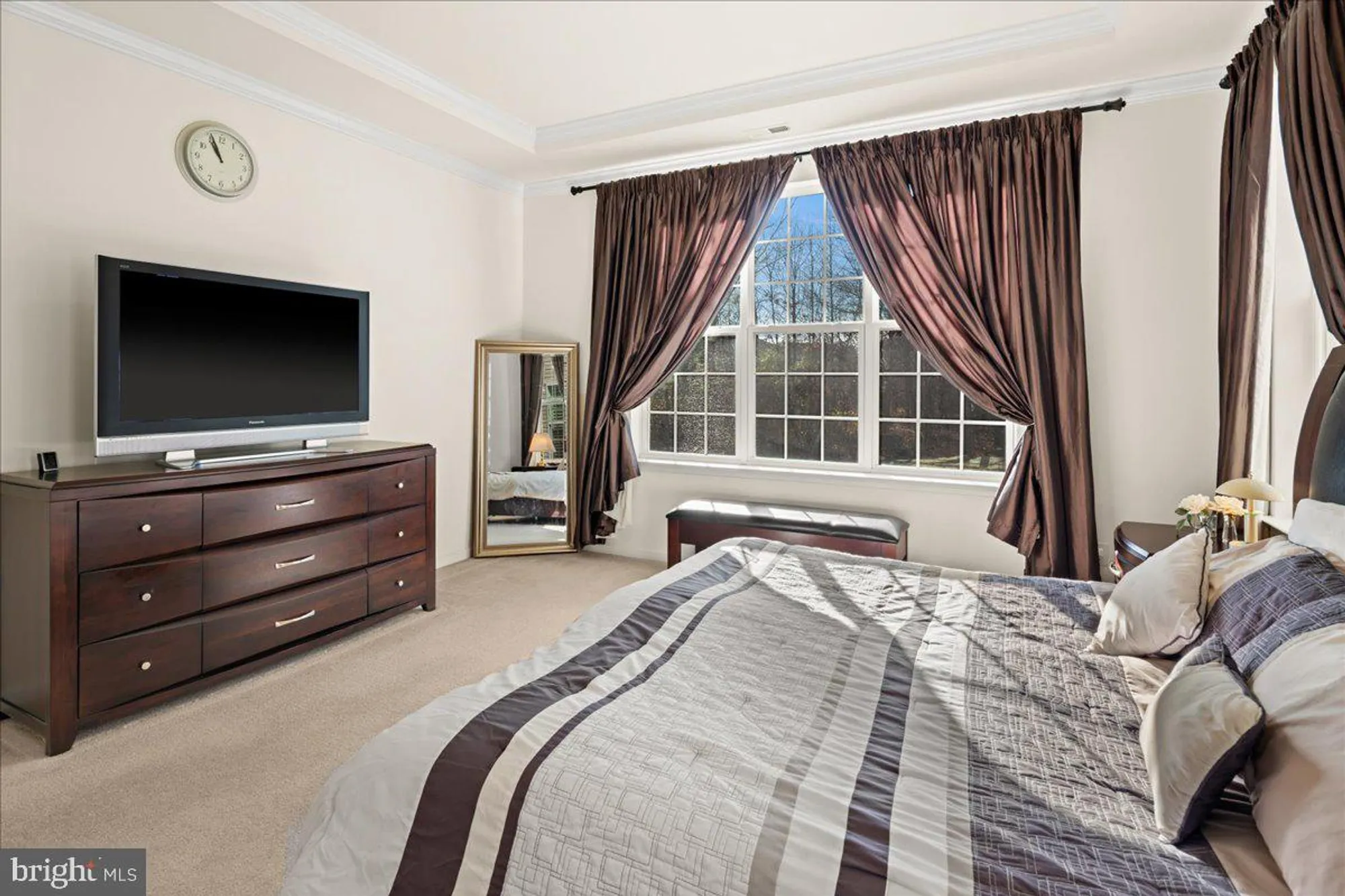 Property Slideshow image 23 of 65 | 9 bellingham dr, Kendall Park, NJ, 08824