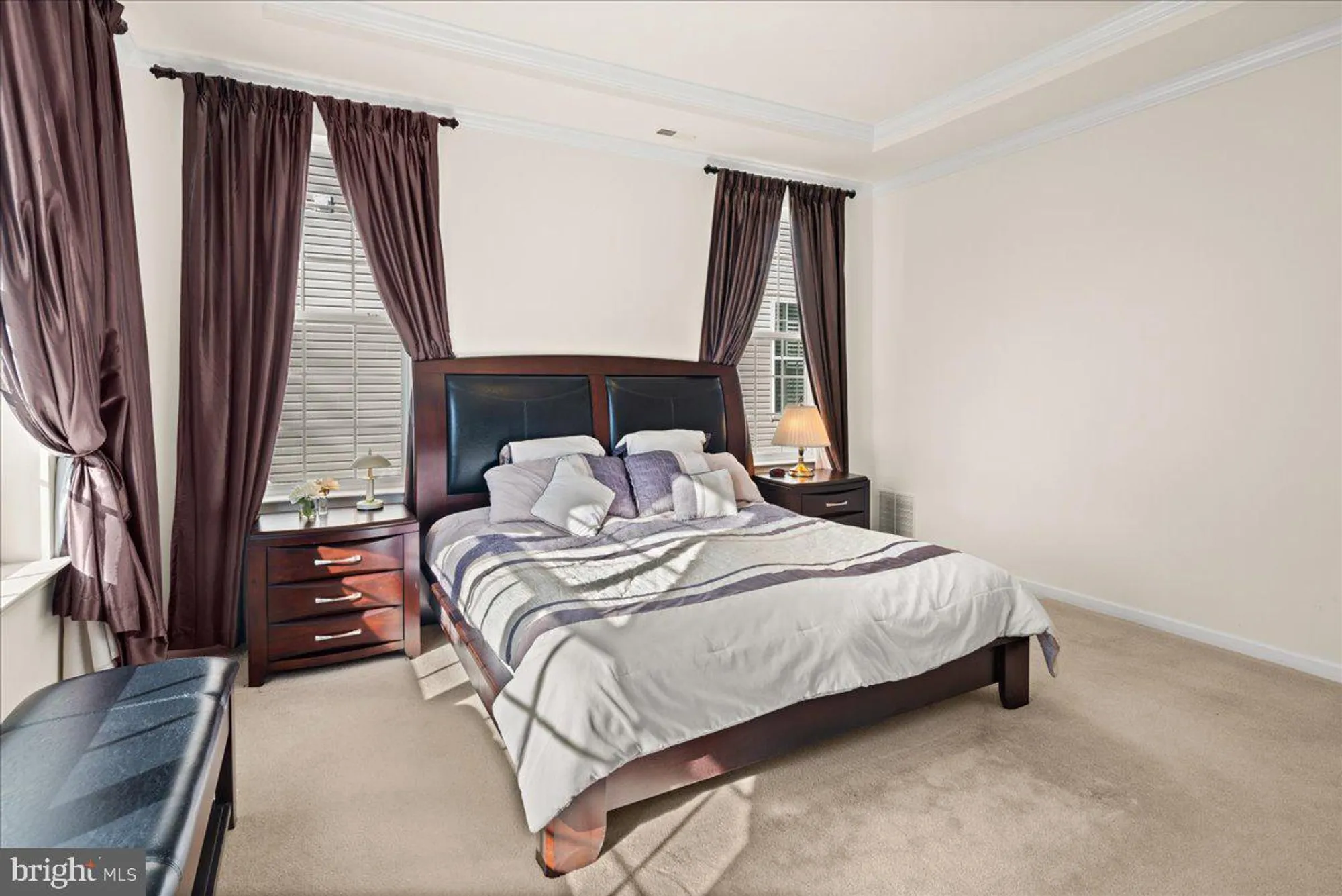 Property Slideshow image 22 of 65 | 9 bellingham dr, Kendall Park, NJ, 08824