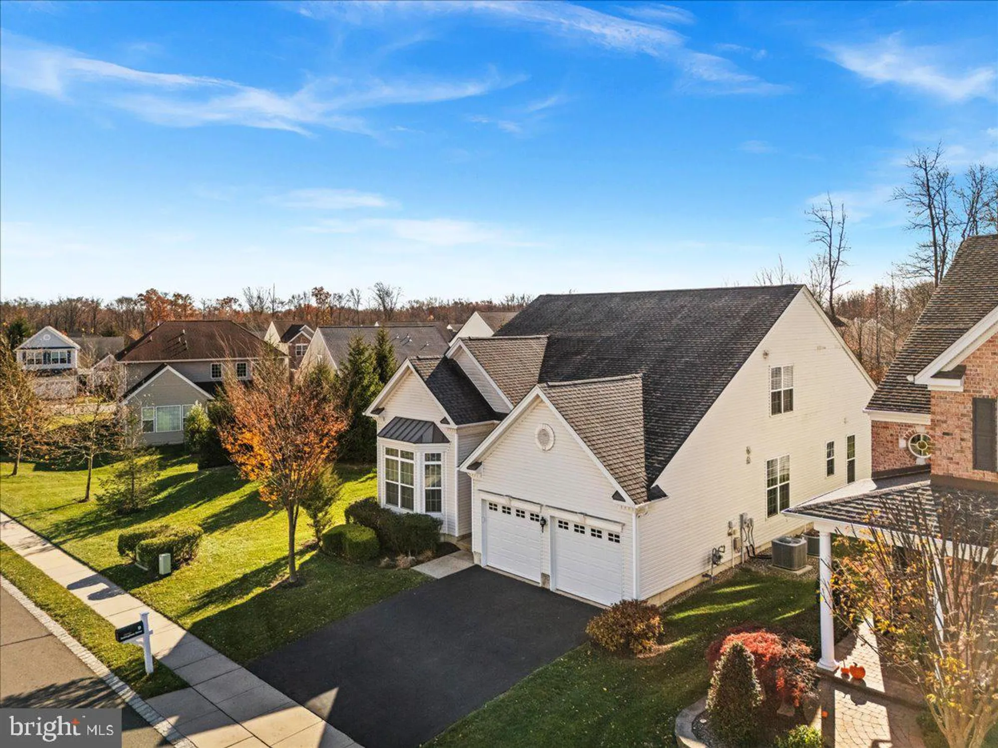 Property Slideshow image 2 of 65 | 9 bellingham dr, Kendall Park, NJ, 08824