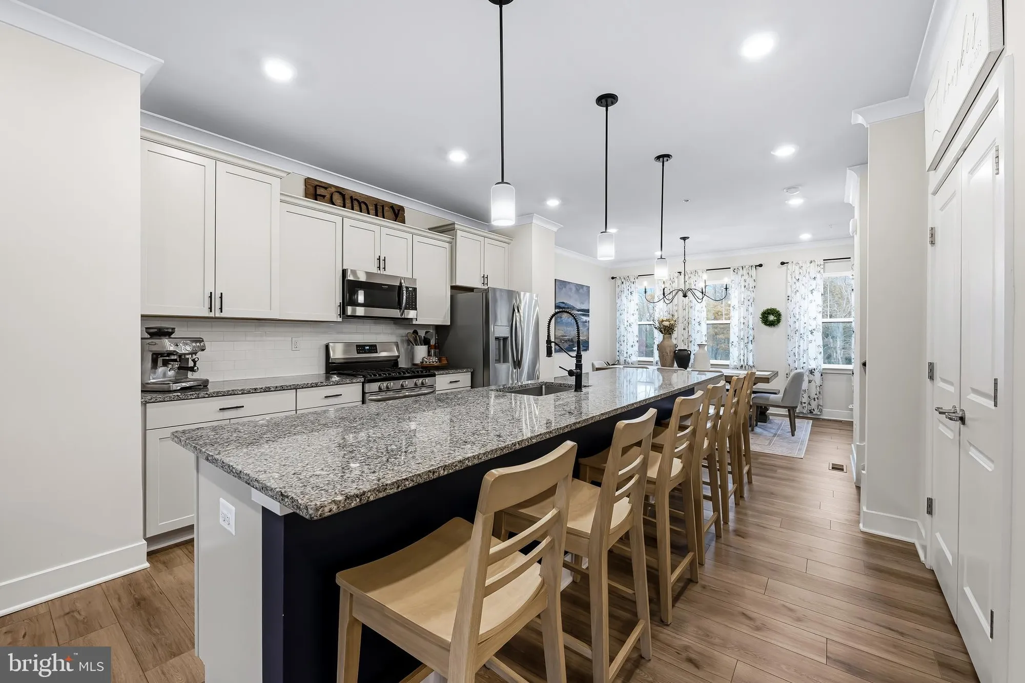 Property Slideshow image 6 of 50 | 7206 sprouse ct, Glen Burnie, MD, 21060