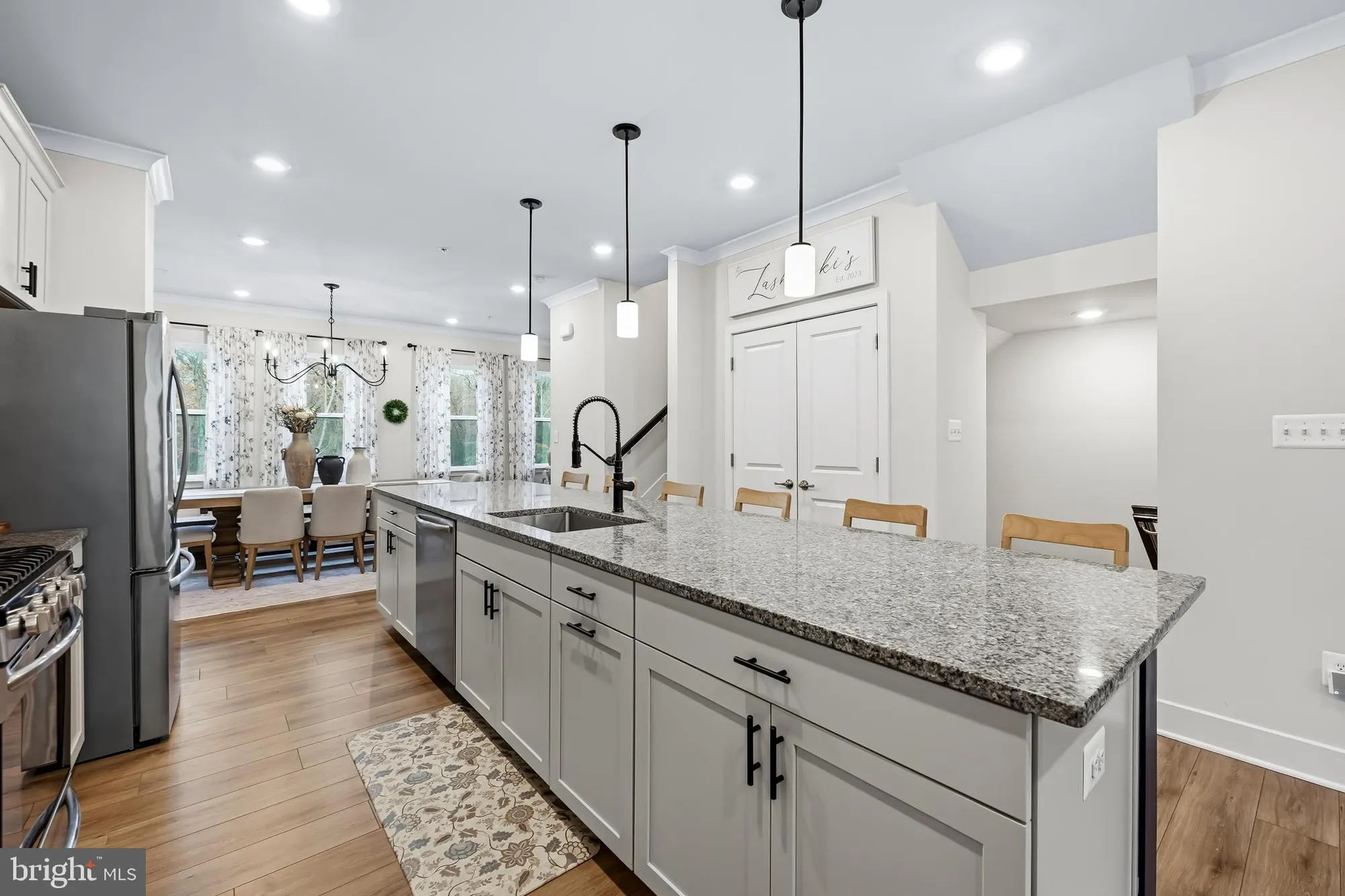 Property Slideshow image 7 of 50 | 7206 sprouse ct, Glen Burnie, MD, 21060