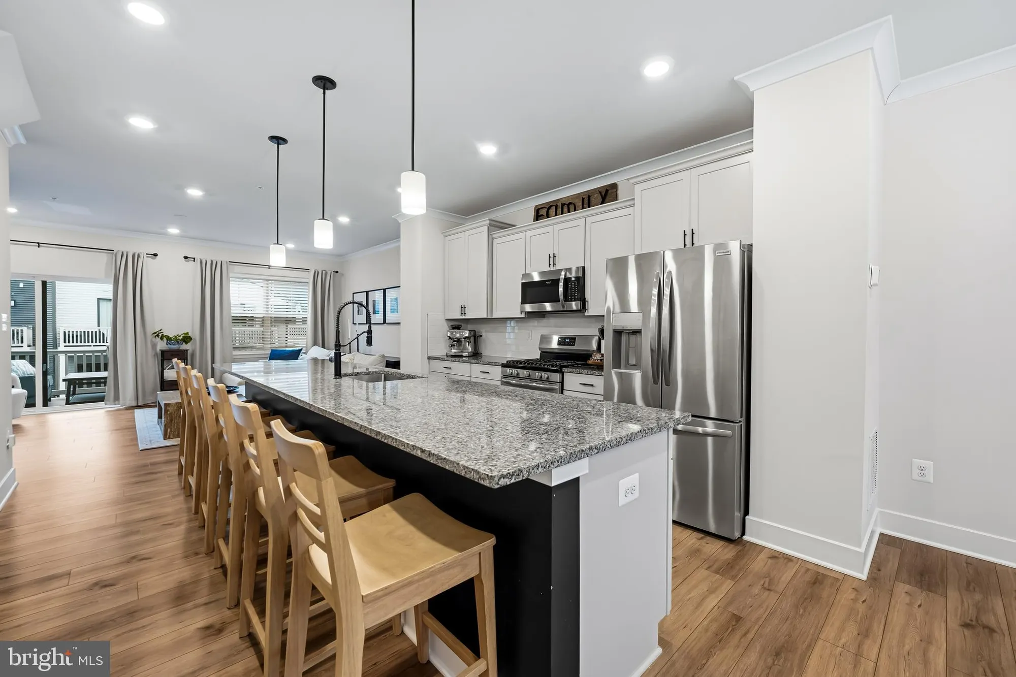 Property Slideshow image 11 of 50 | 7206 sprouse ct, Glen Burnie, MD, 21060