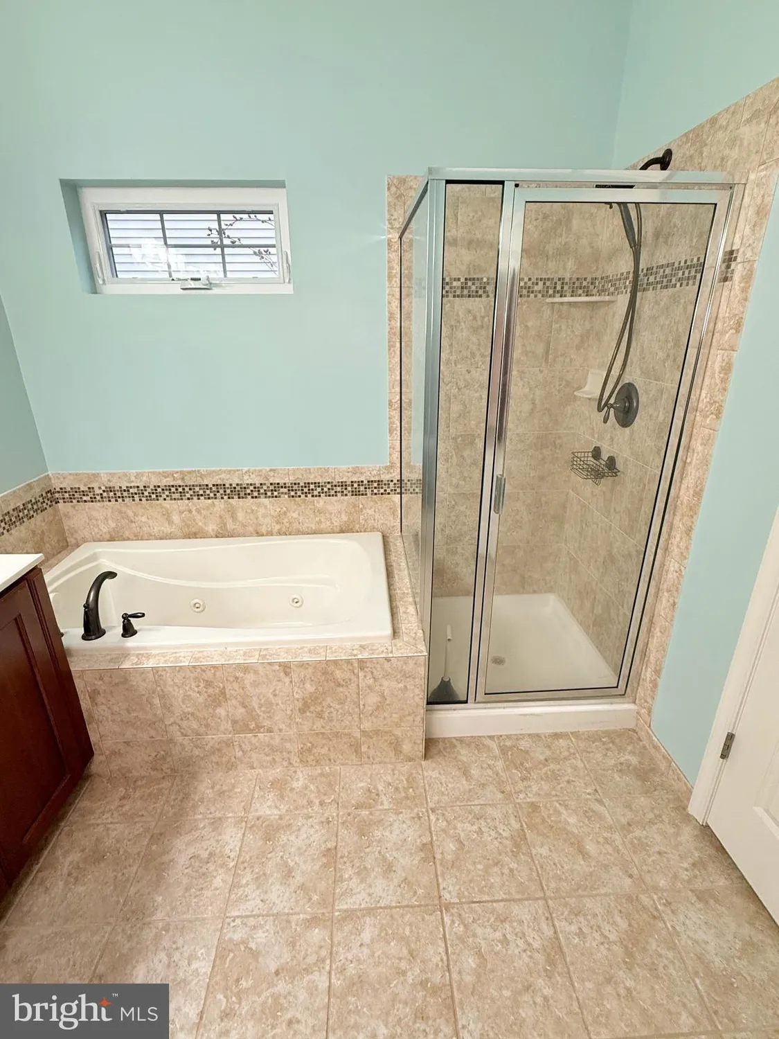 Property Slideshow image 46 of 85 | 140 weatherby ln, Glassboro, NJ, 08028