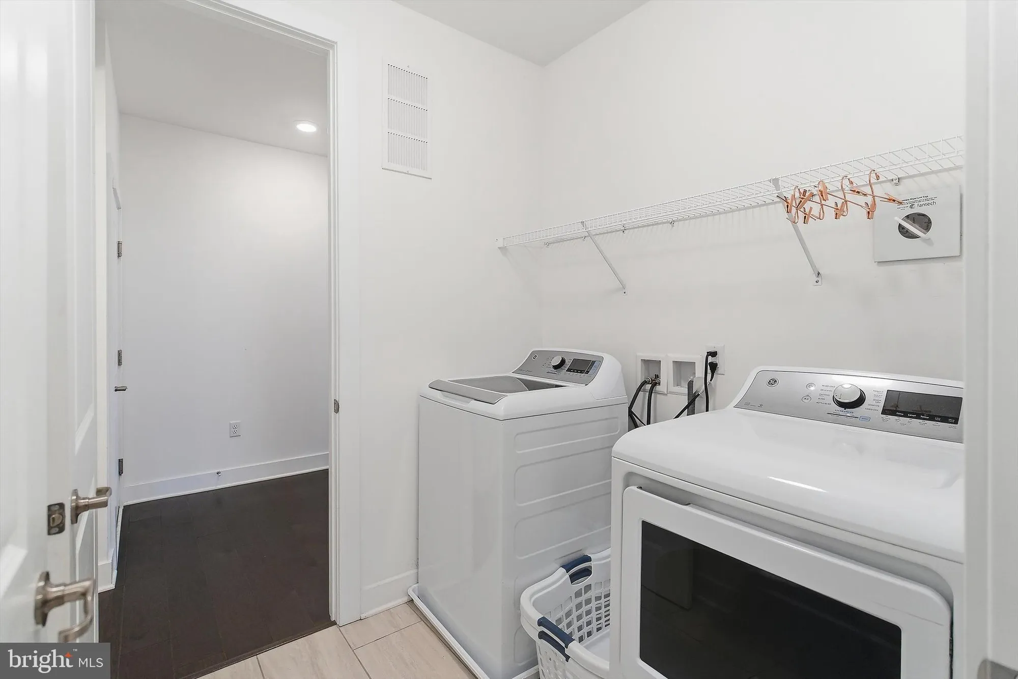 Property Slideshow image 24 of 56 | 4 dogleg ln, Lawrenceville, NJ, 08648