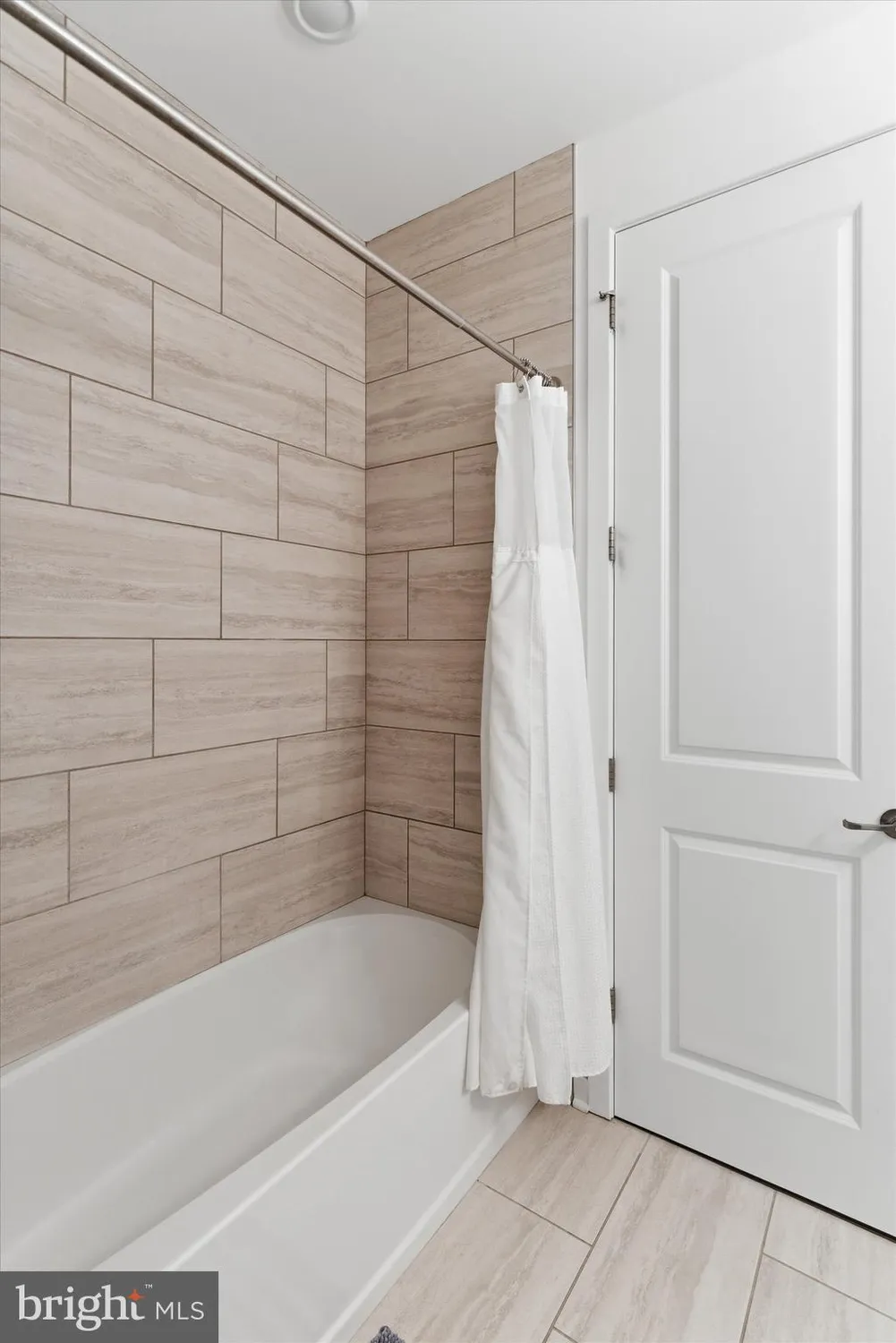 Property Slideshow image 35 of 56 | 4 dogleg ln, Lawrenceville, NJ, 08648