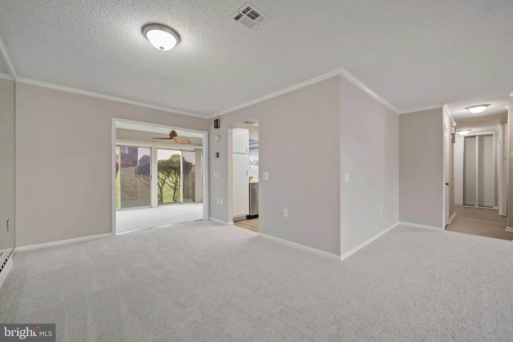 Property Slideshow image 11 of 33 | 15561 prince frederick way # 114-a, Silver Spring, MD, 20906