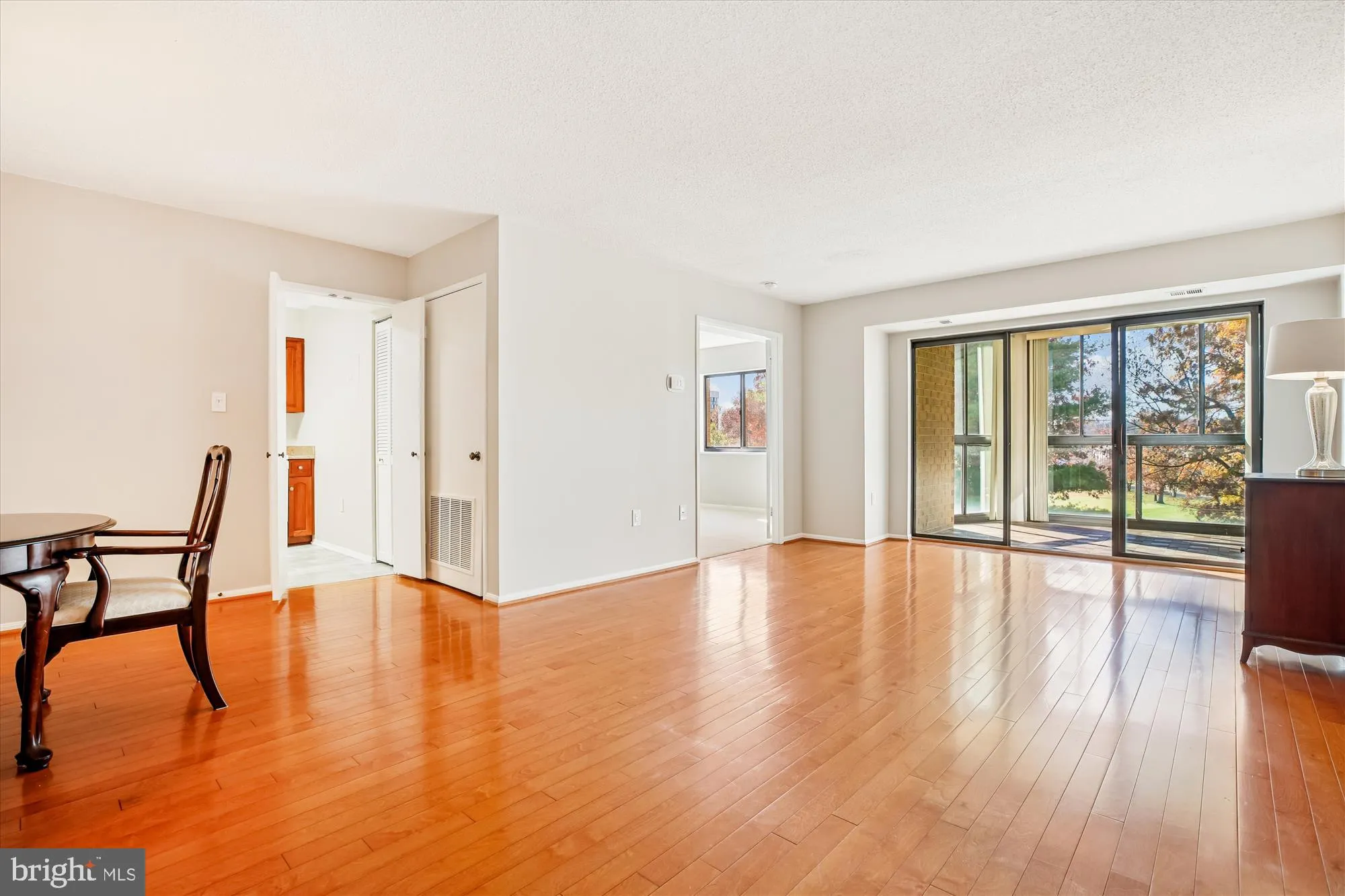 Property Slideshow image 3 of 50 | 15115 interlachen dr 3-308, Silver Spring, MD, 20906