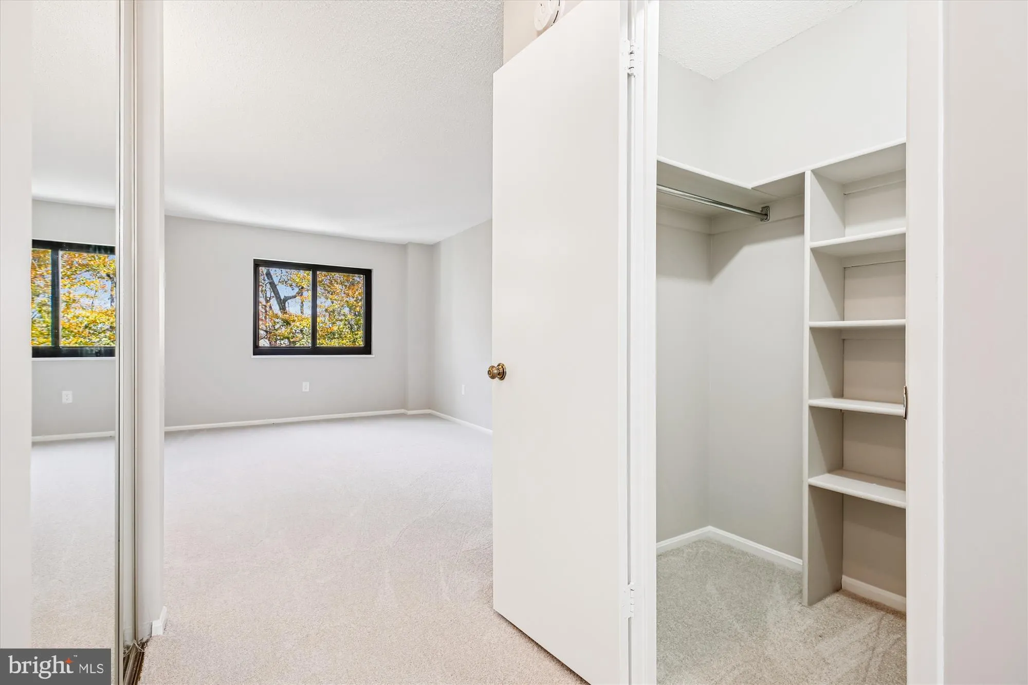 Property Slideshow image 14 of 50 | 15115 interlachen dr 3-308, Silver Spring, MD, 20906