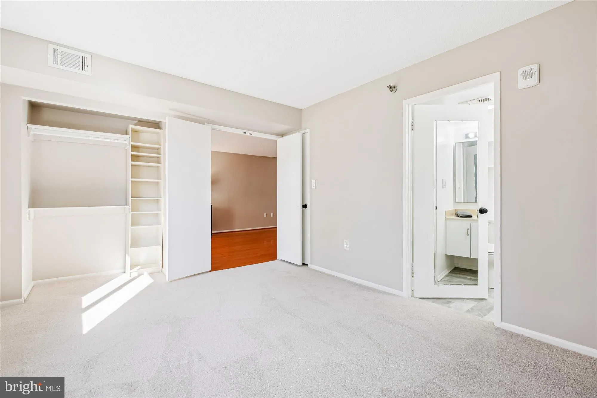 Property Slideshow image 18 of 50 | 15115 interlachen dr 3-308, Silver Spring, MD, 20906