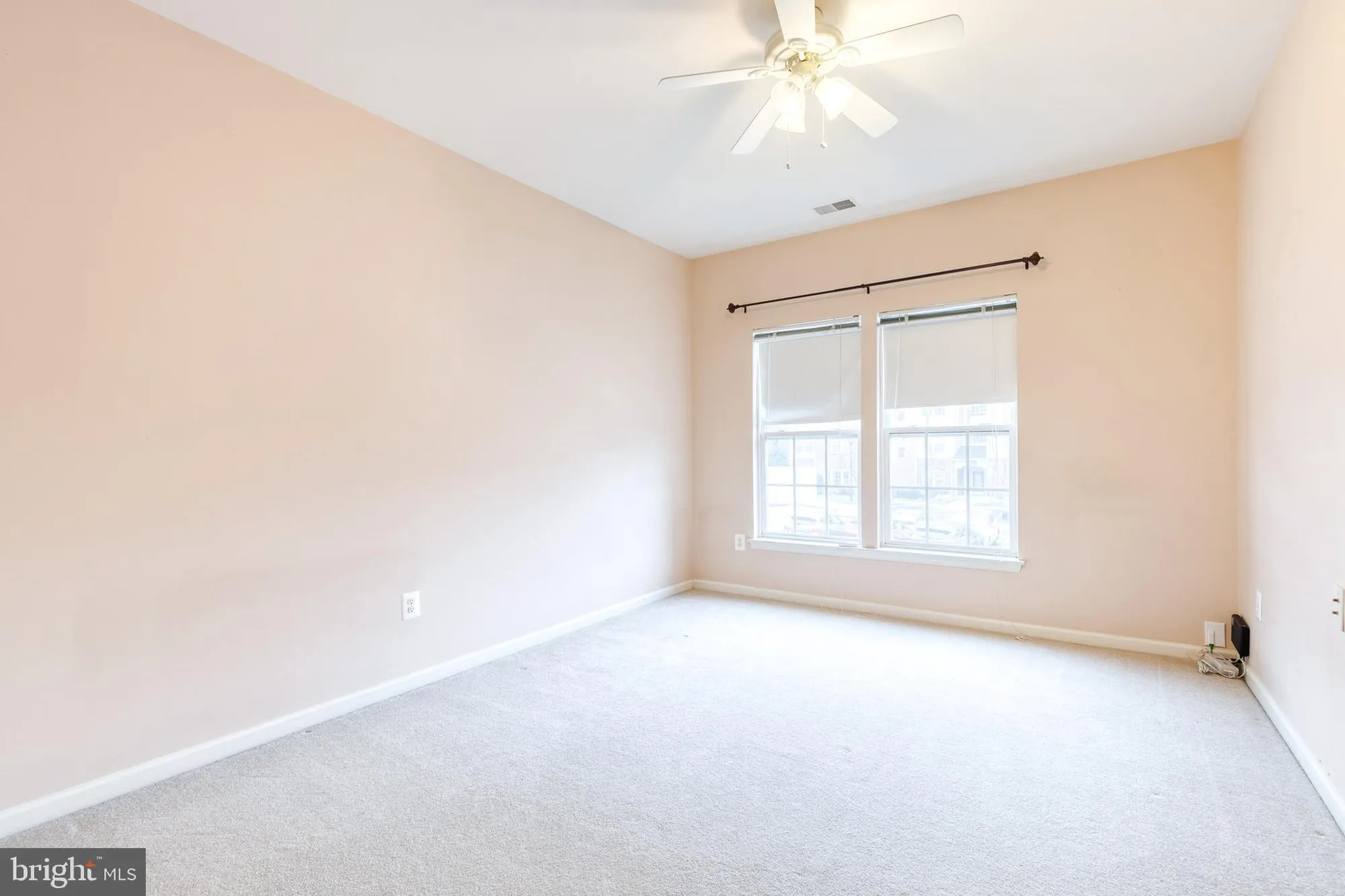 Property Slideshow image 25 of 32 | 8260 stone crop dr e, Ellicott City, MD, 21043