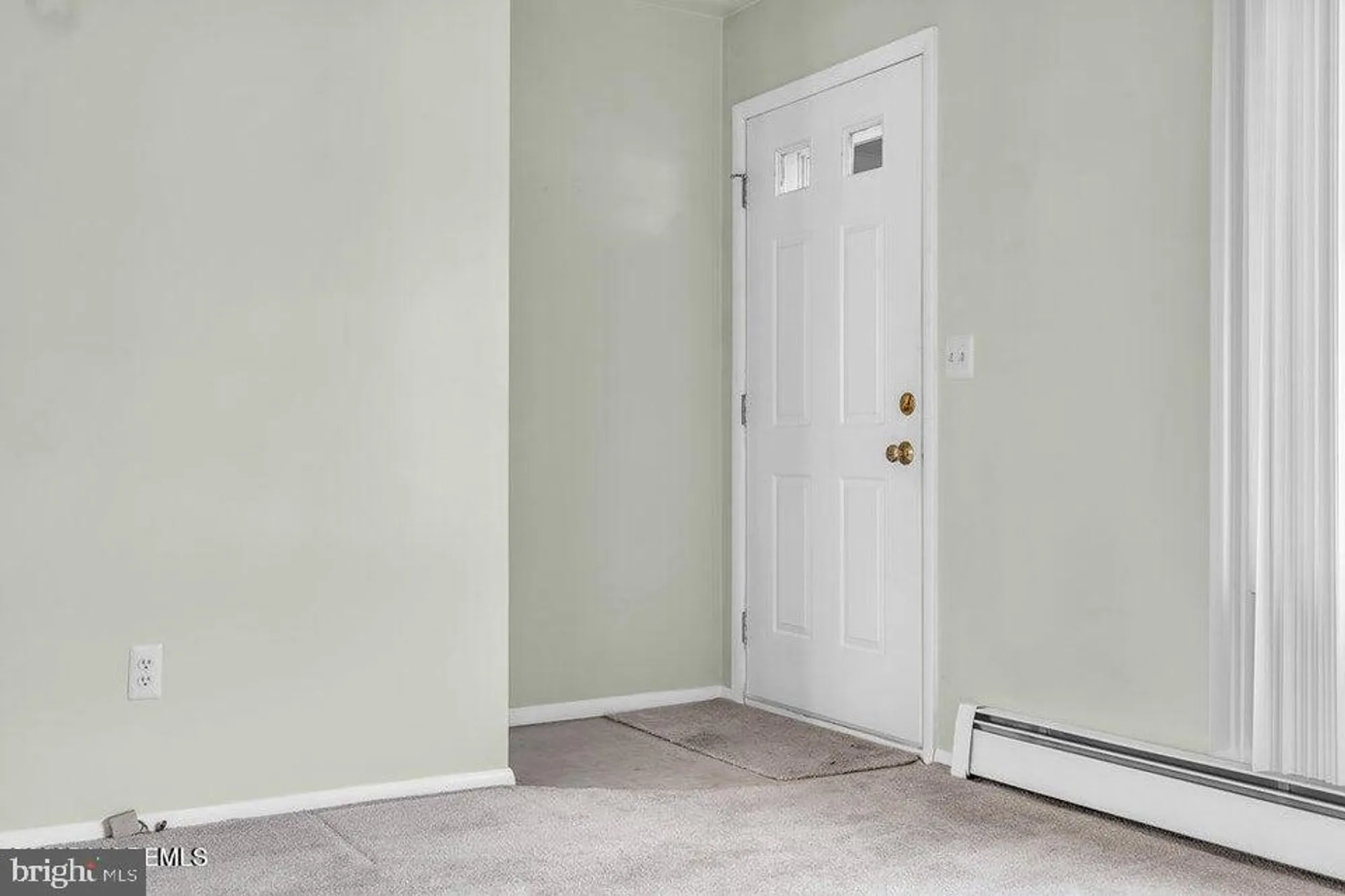 Property Slideshow image 8 of 32 | 50 oakfield rd, Toms River, NJ, 08757