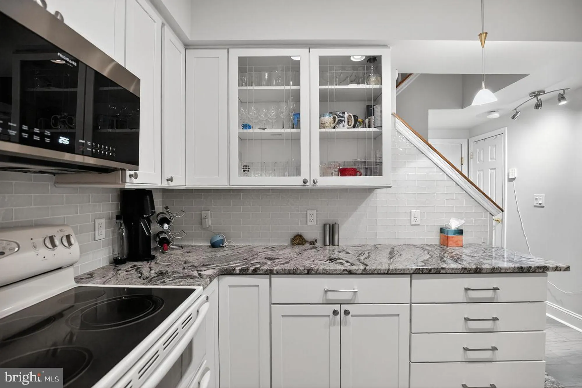 Property Slideshow image 14 of 36 | 506 penny ln c14, Philadelphia, PA, 19111