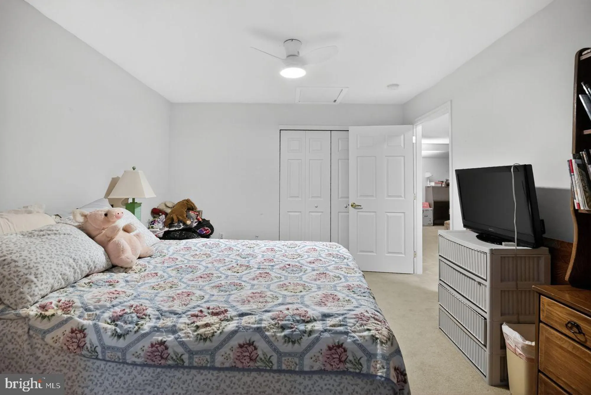 Property Slideshow image 29 of 36 | 506 penny ln c14, Philadelphia, PA, 19111