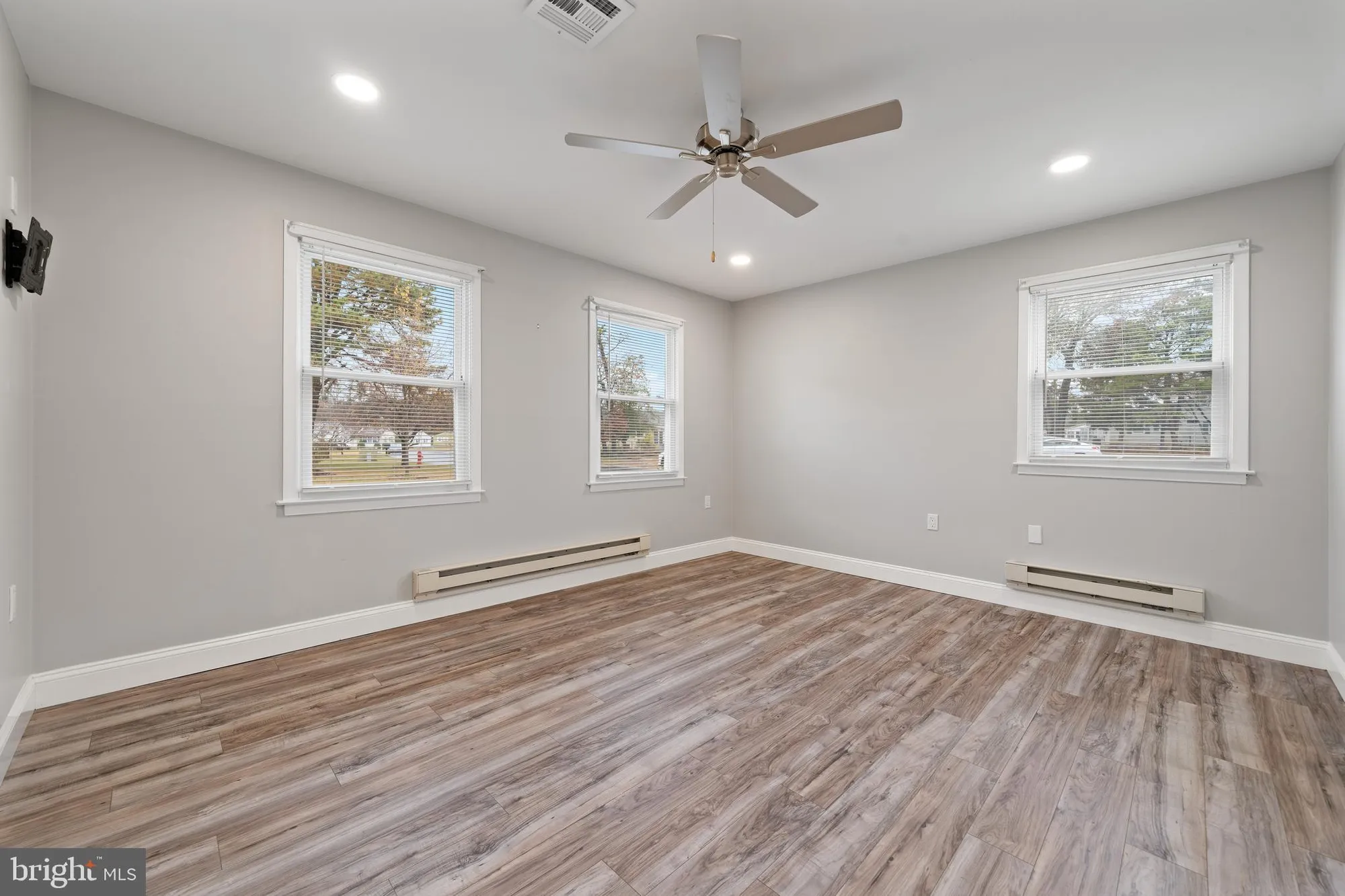 Property Slideshow image 14 of 20 | 81 falmouth ave, Whiting, NJ, 08759