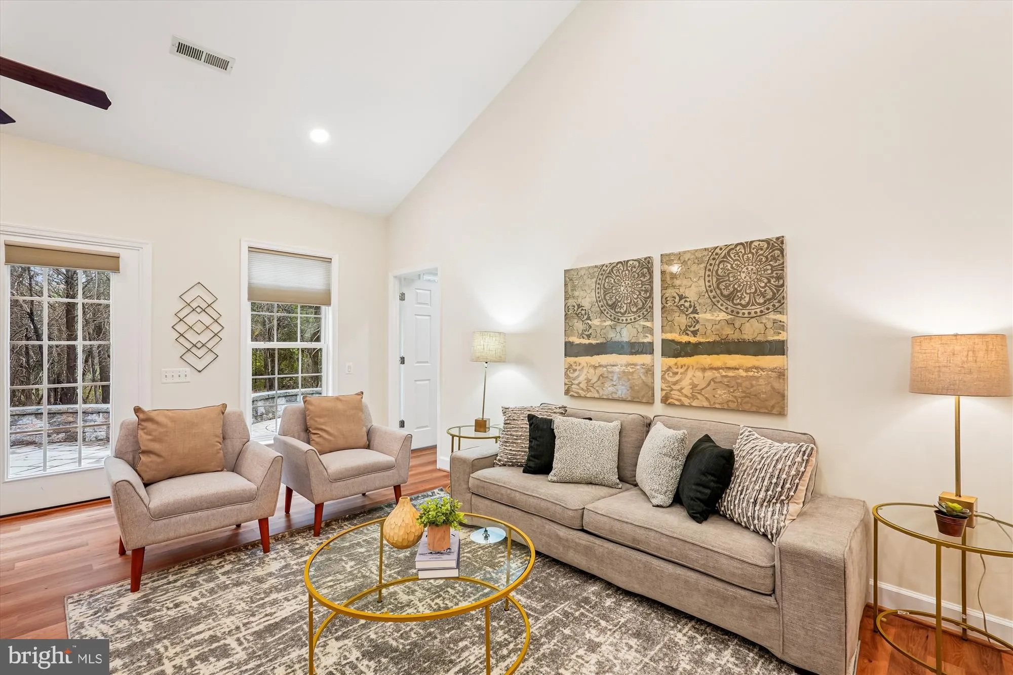 Property Slideshow image 13 of 28 | 20439 old grey pl, Ashburn, VA, 20147