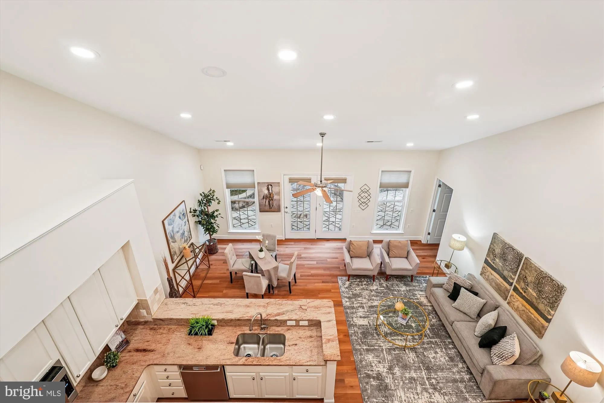 Property Slideshow image 23 of 28 | 20439 old grey pl, Ashburn, VA, 20147