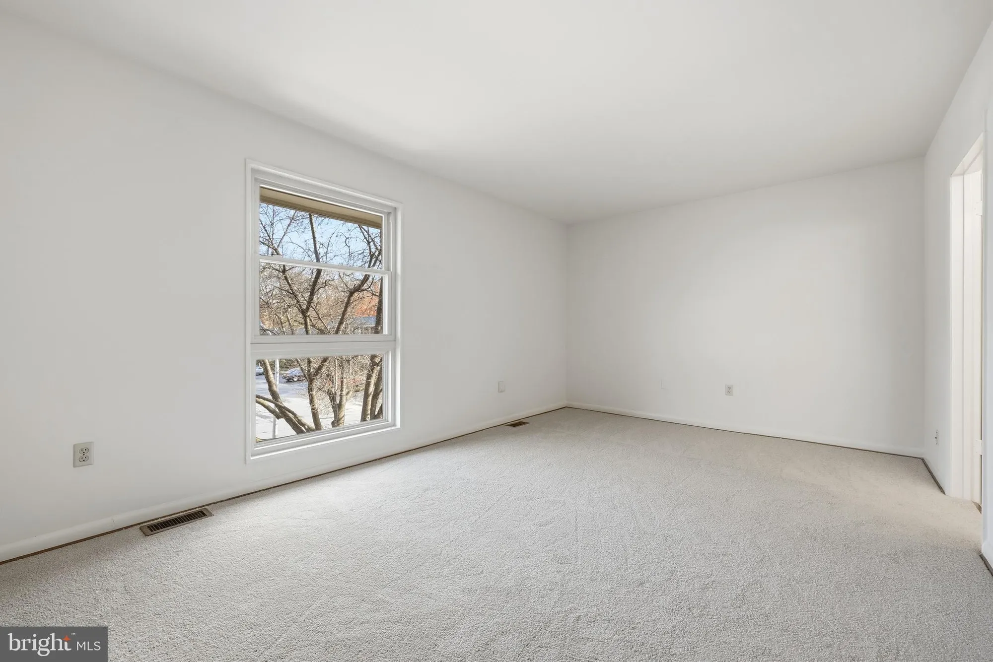 Property Slideshow image 30 of 59 | 3388 chiswick ct # 49-a, Silver Spring, MD, 20906