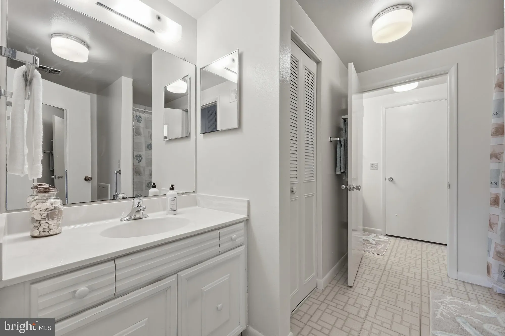 Property Slideshow image 28 of 59 | 3388 chiswick ct # 49-a, Silver Spring, MD, 20906