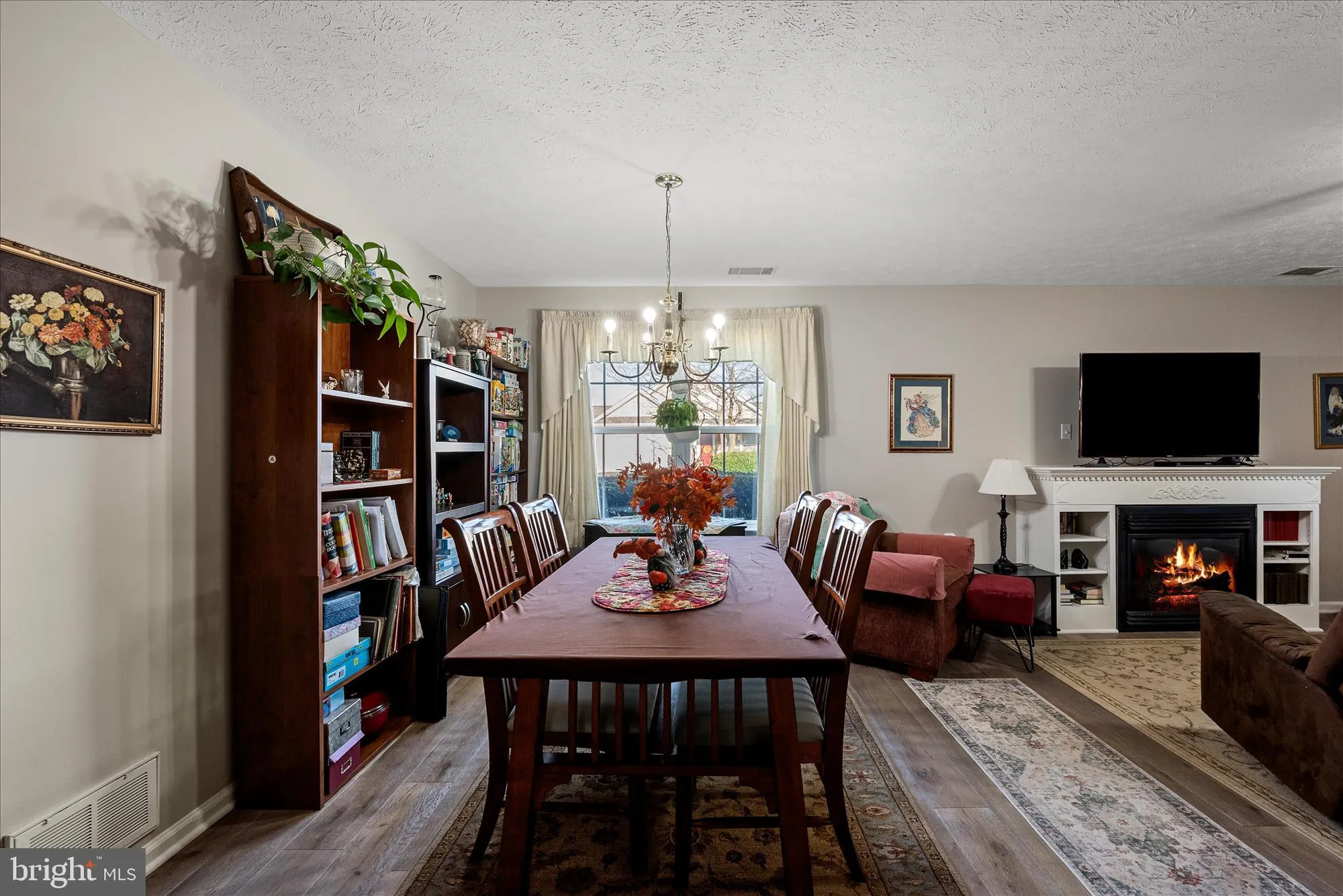 Property Slideshow image 11 of 32 | 203 crestwood ln, Winchester, VA, 22602